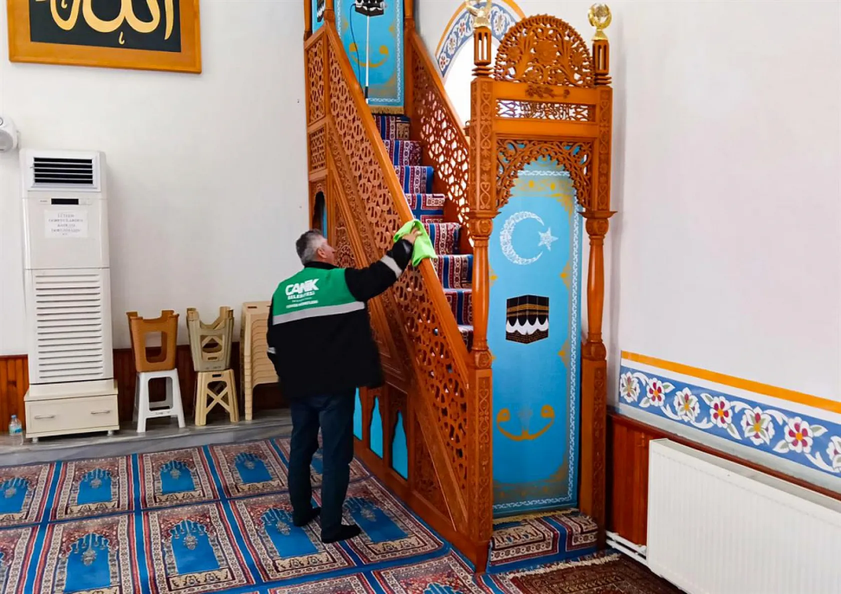 Canik'te camiler Ramazan'a pırıl pırıl hazırlanıyor