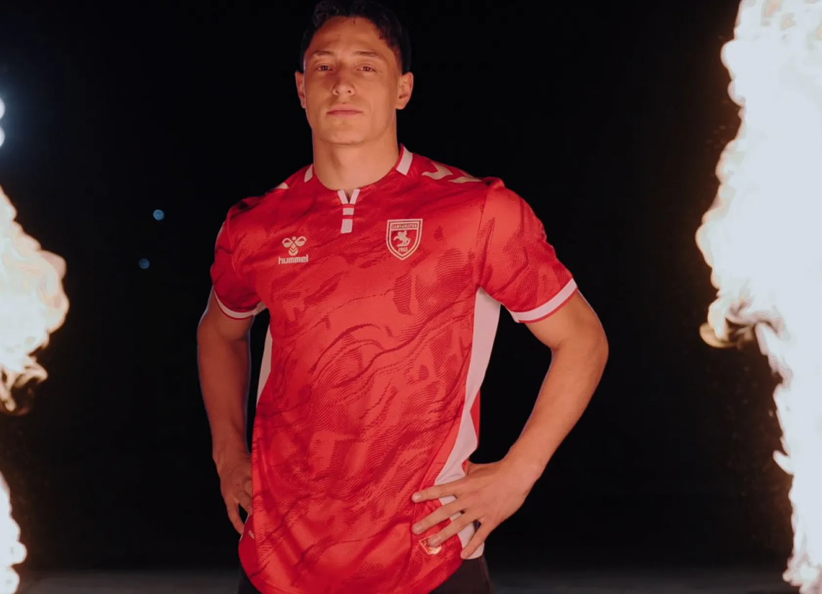 Samsunspor yeni sezon formasını tanıttı