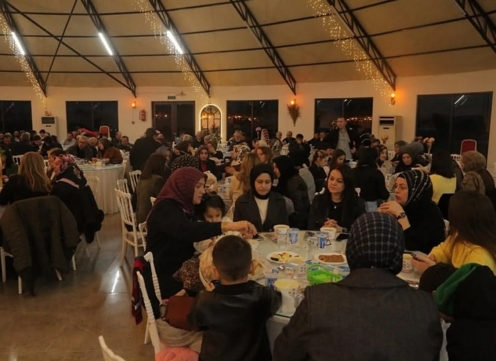 AK Parti Çarşamba Teşkilatı Danışma Meclisi ve İftar programında buluştu