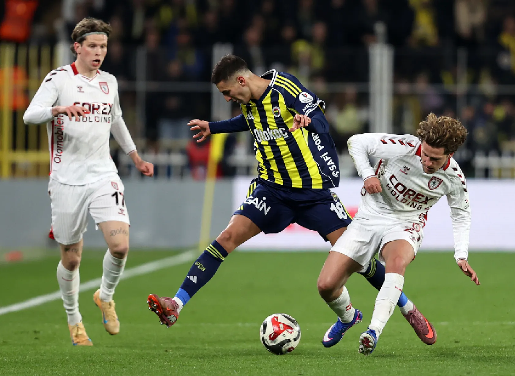 Kadıköy'de ilk yarının yıldızı Mouandilmadji oldu
