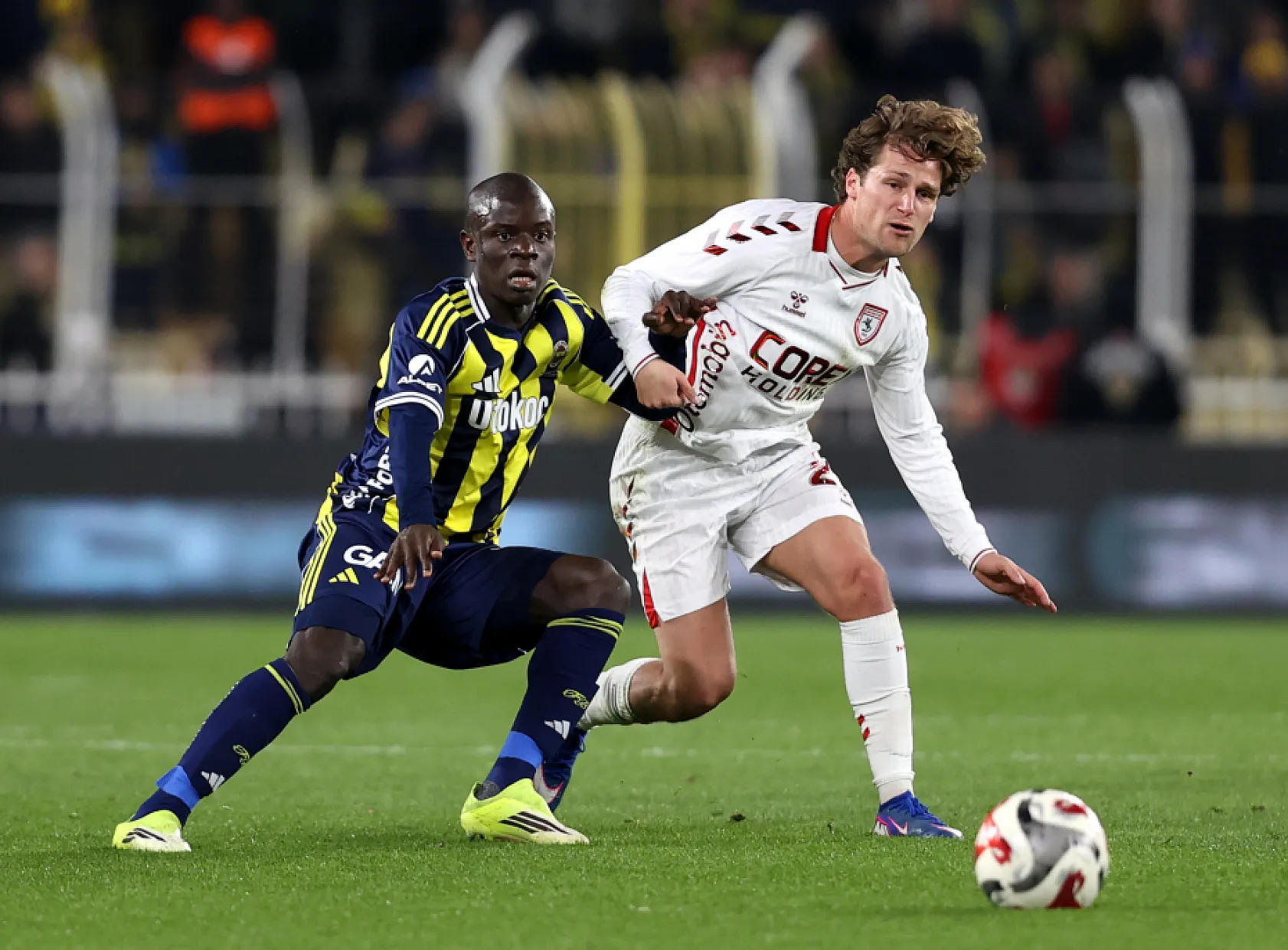 Kadıköy'de ilk yarının yıldızı Mouandilmadji oldu