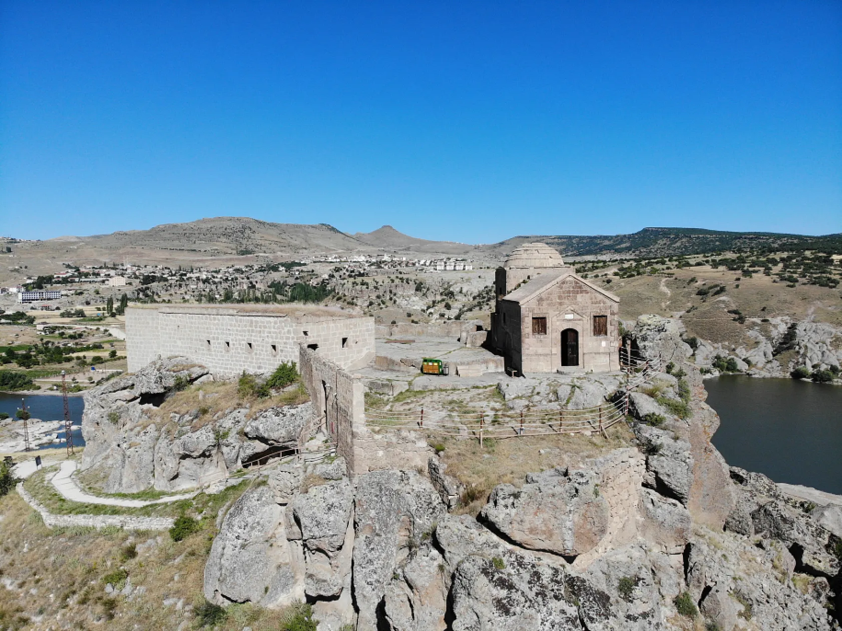 Aksaray'daki 200 yıllık Yüksek Kilise tarihe ışık tutuyor
