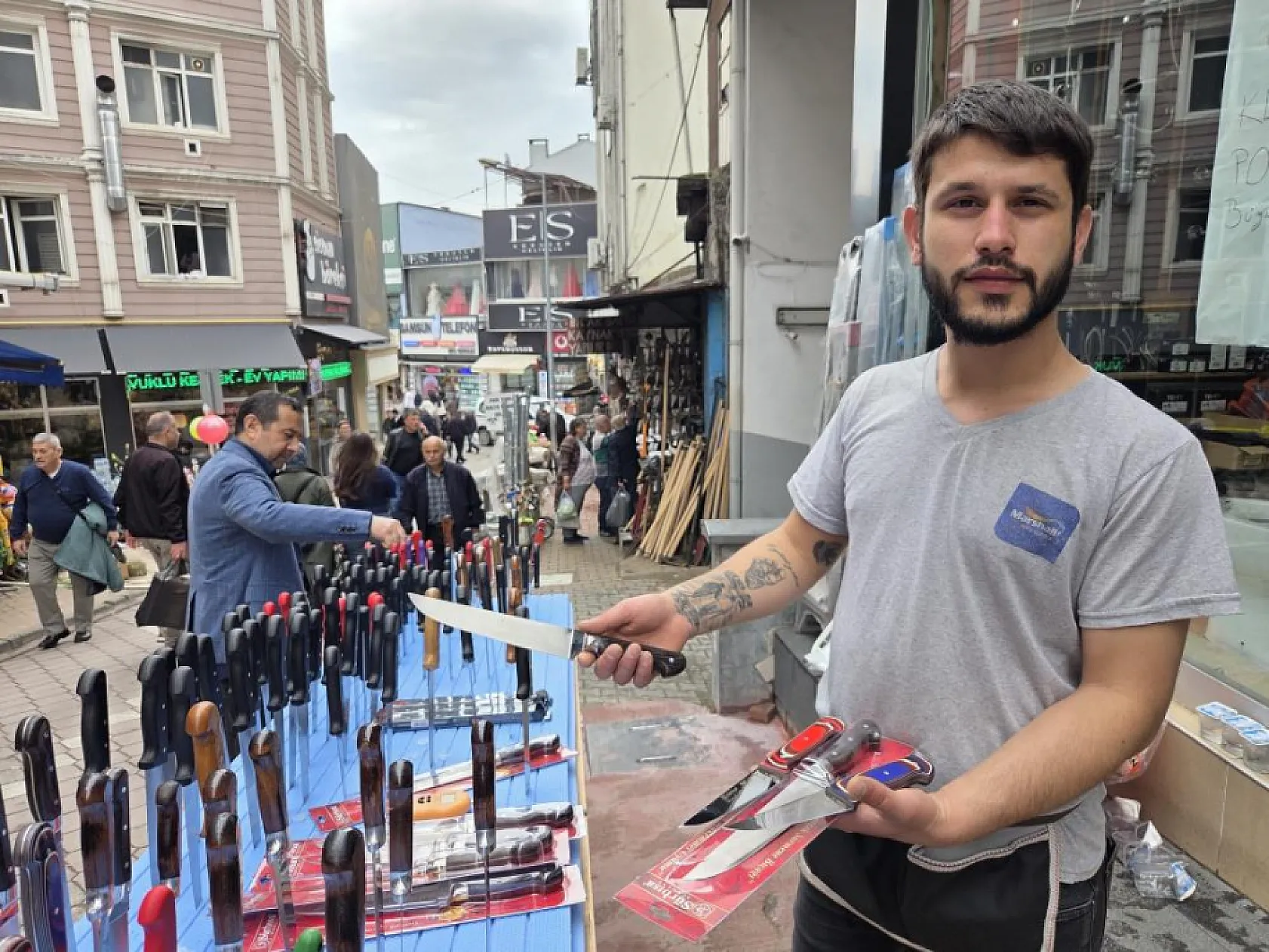 Kurban'da vatandaşın tercihi yeni bıçak yerine eski bıçakları biletmek