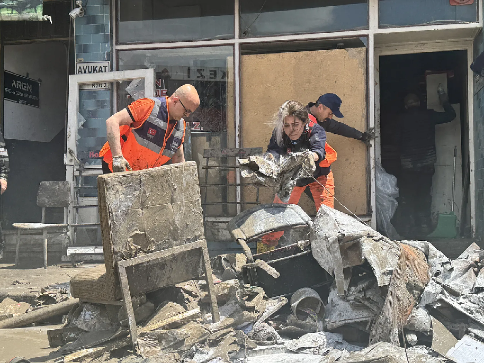 Samsun'daki selde kadın dayanışması