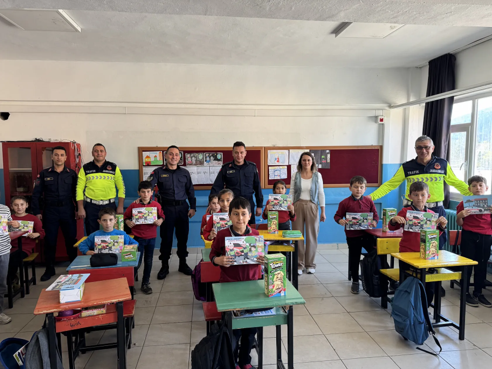 Alaçam'da öğrencilere jandarmadan trafik eğitimi