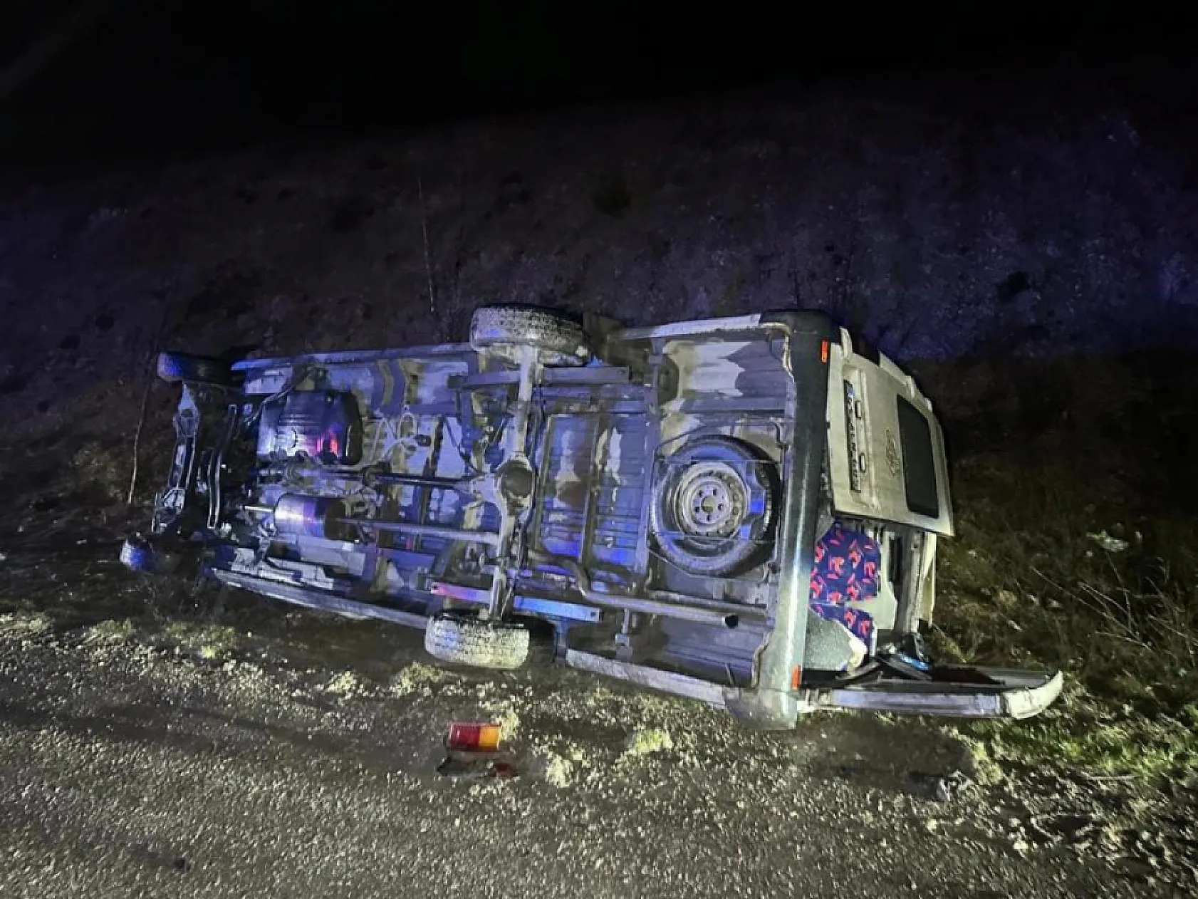 Hakimiyetini kaybeden işçi servisi kaza yaptı! 17 kişi yaralandı