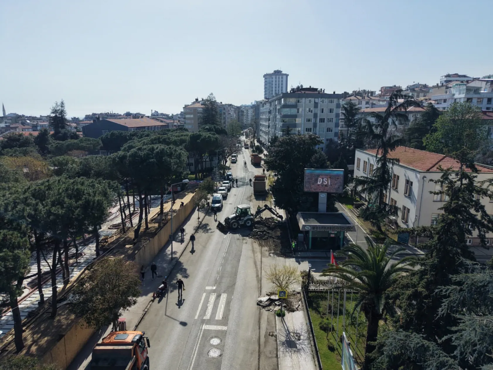 Samsun'da yol atağı: İstiklal Caddesi trafiğe kapatıldı