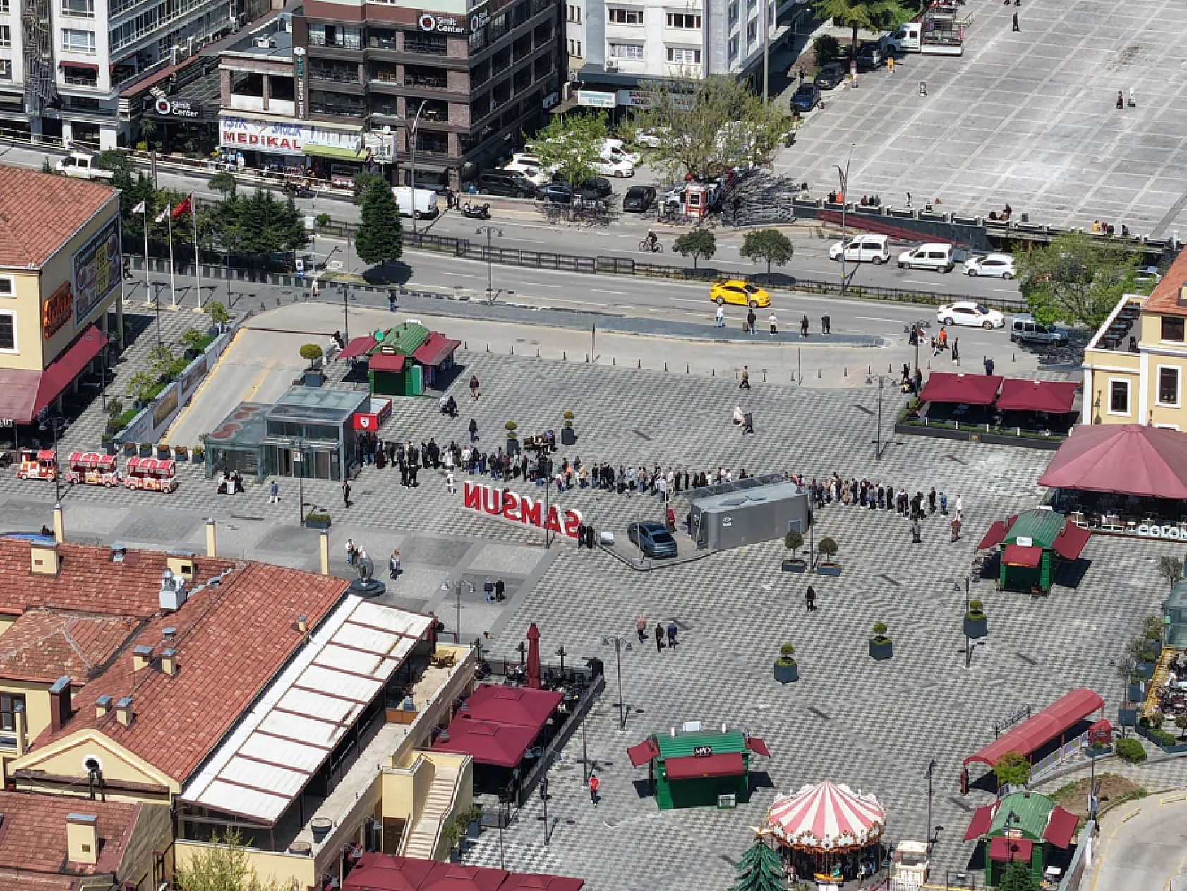 Samsun'da şampiyonluk heyecanı bilet kuyruklarını uzattı
