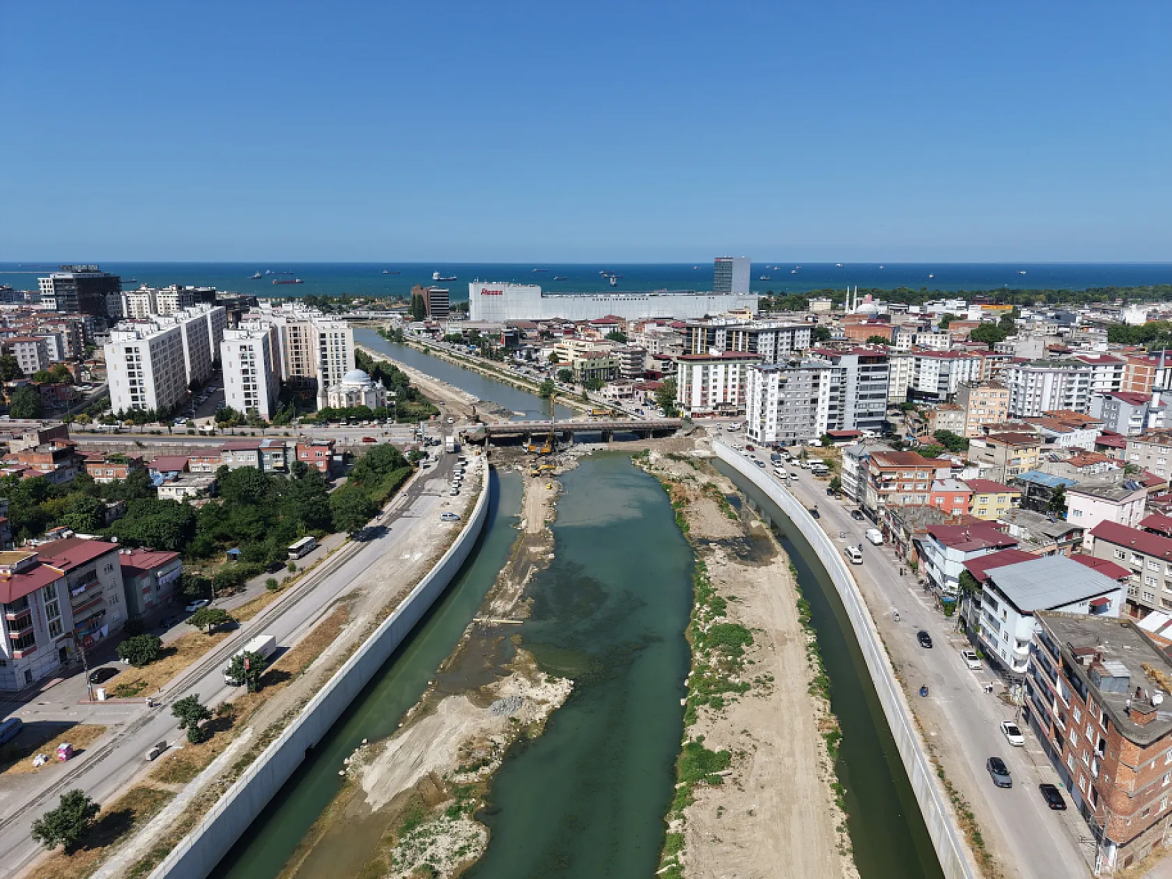 Samsun'da 100. Yıl köprüsü tedbir amaçlı trafiğe kapatıldı