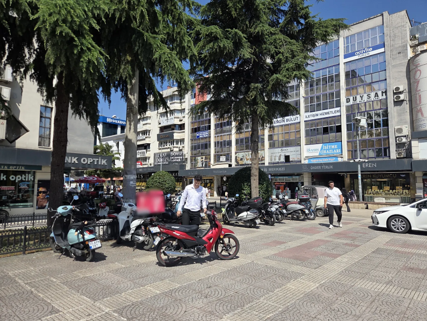 Cumhuriyet Meydanı'nda hatalı parka ceza
