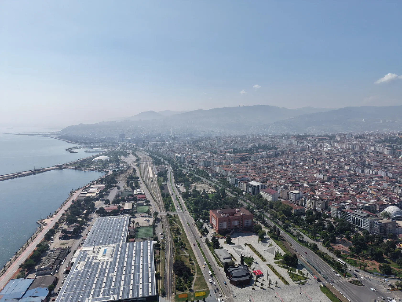 Samsun'da sabah puslu başladı