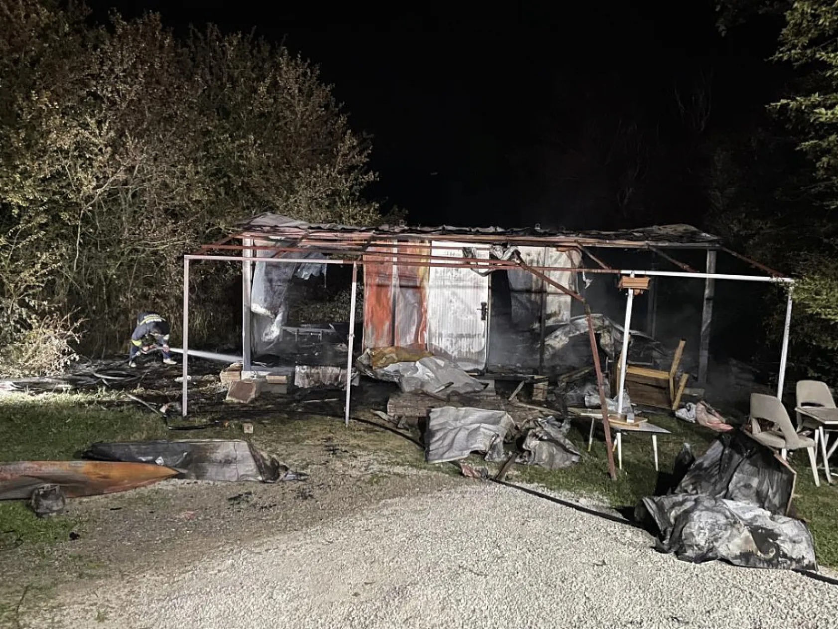 Samsun'da bağ evi olarak kullanılan konteyner küle döndü