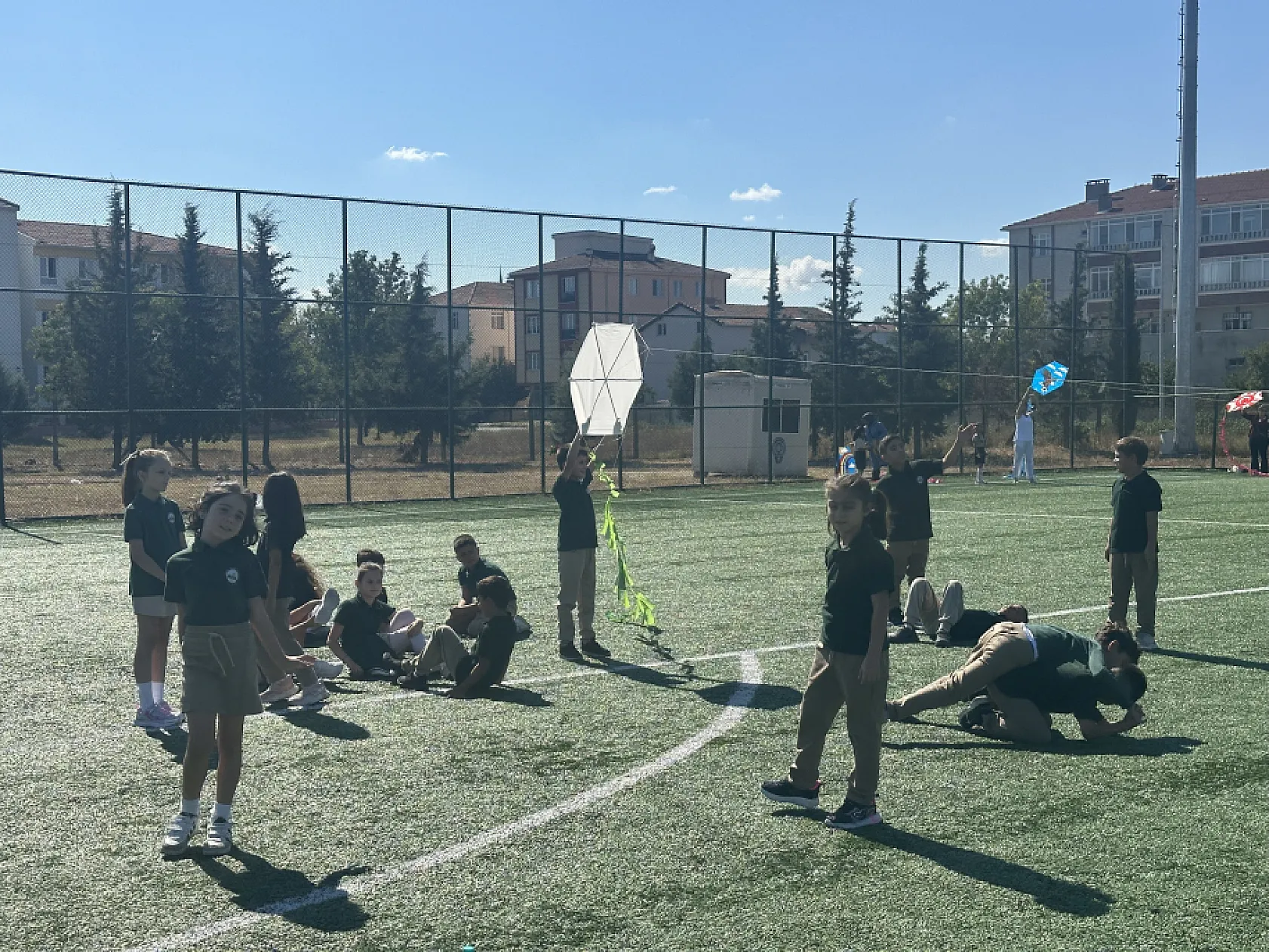 Muratlı'da gökyüzü Gazze'deki çocuklar için renklendi
