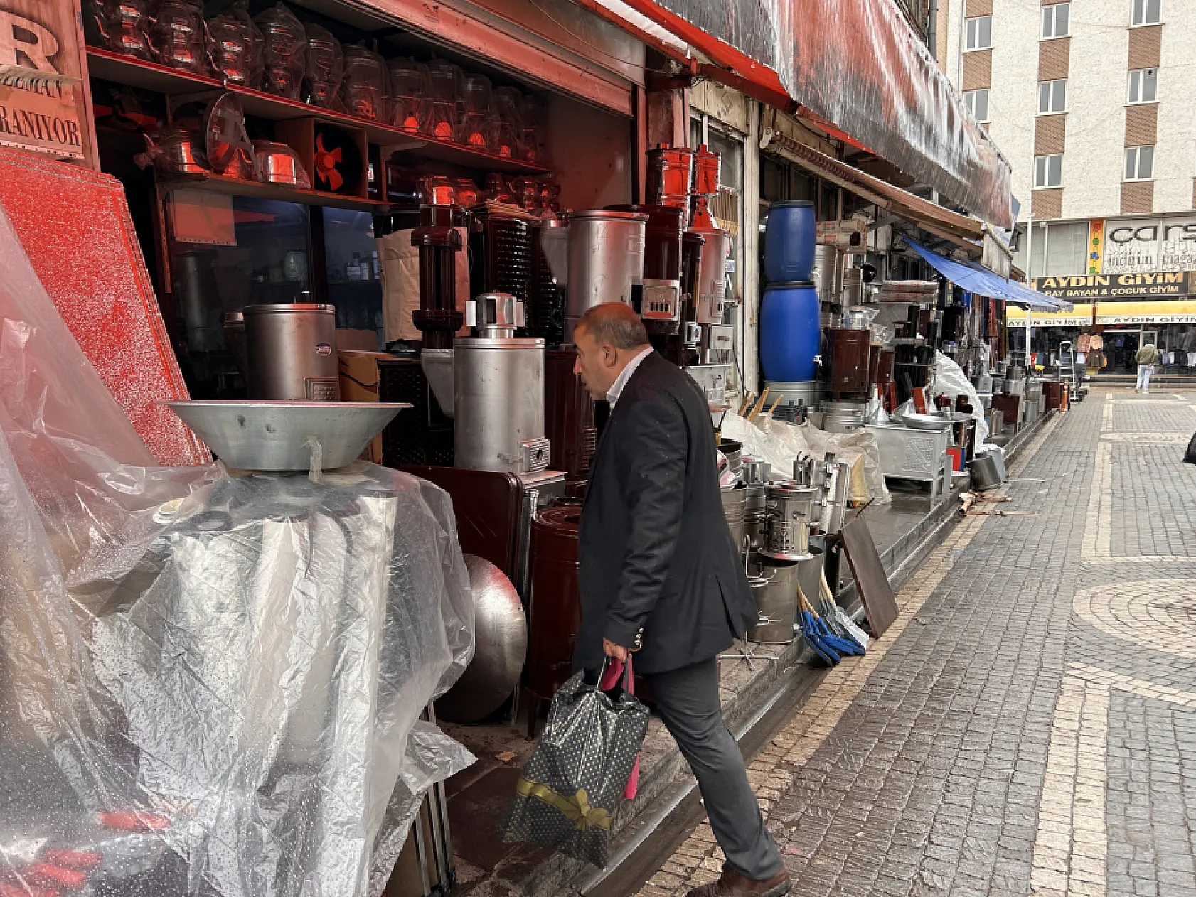 Van'da soğuklar soba satışlarını erkene çekti