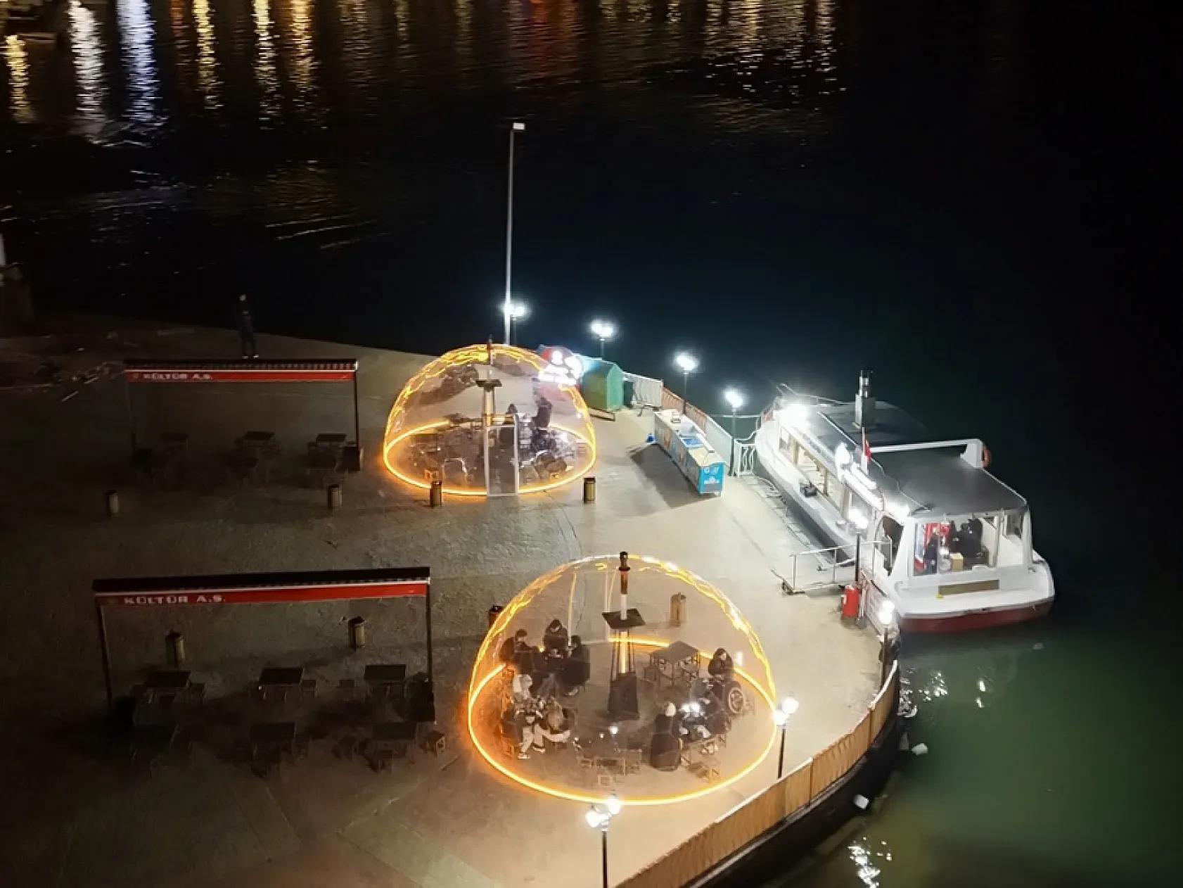 Atakum'da Soğuğa Karşı Balık Ekmek Keyfi: Sobalı Şeffaf Dome'ler Hizmete Girdi