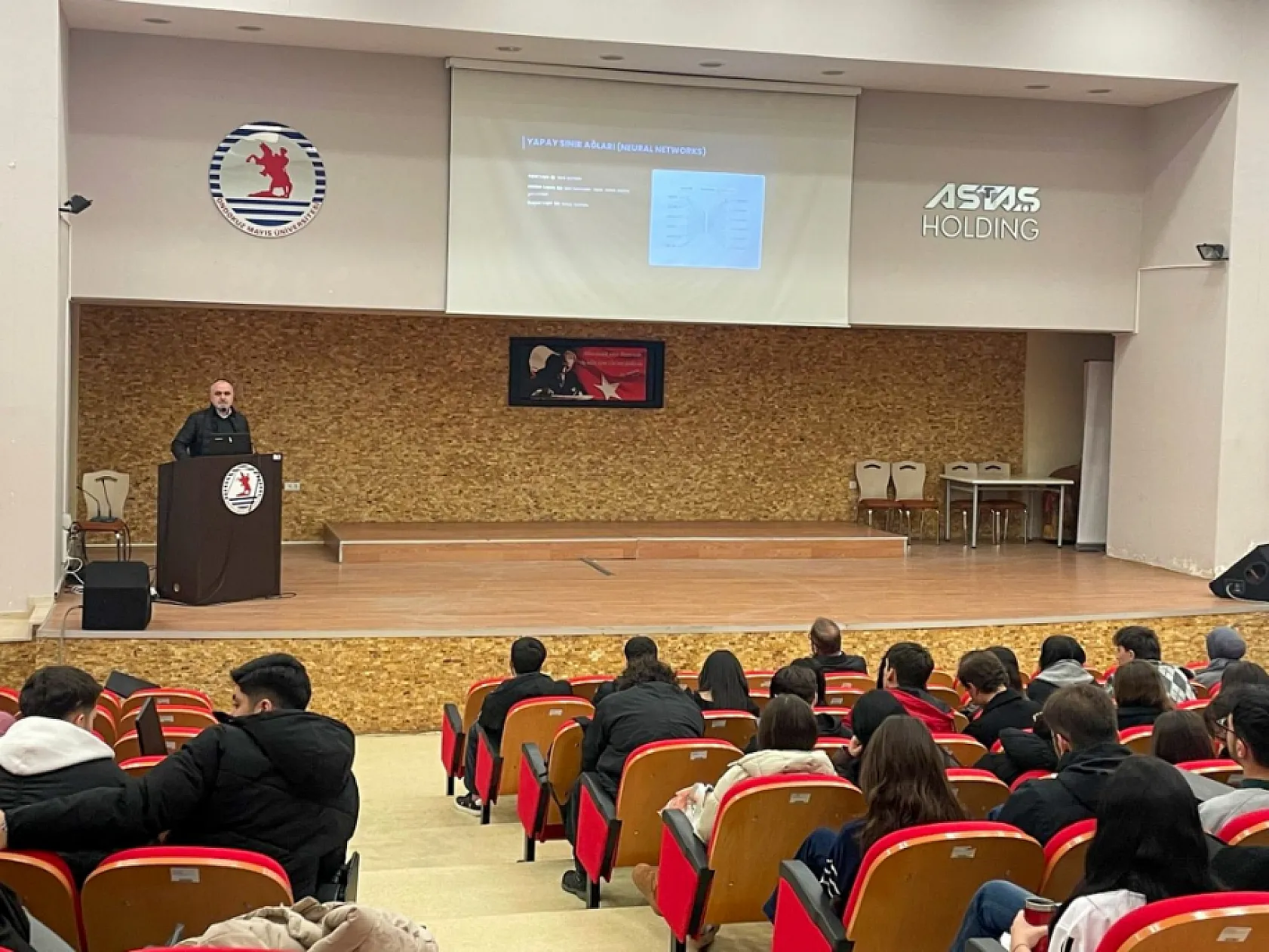 Ondokuz Mayıs Üniversitesi turizm fakültesi'nde yapay zeka konferansı