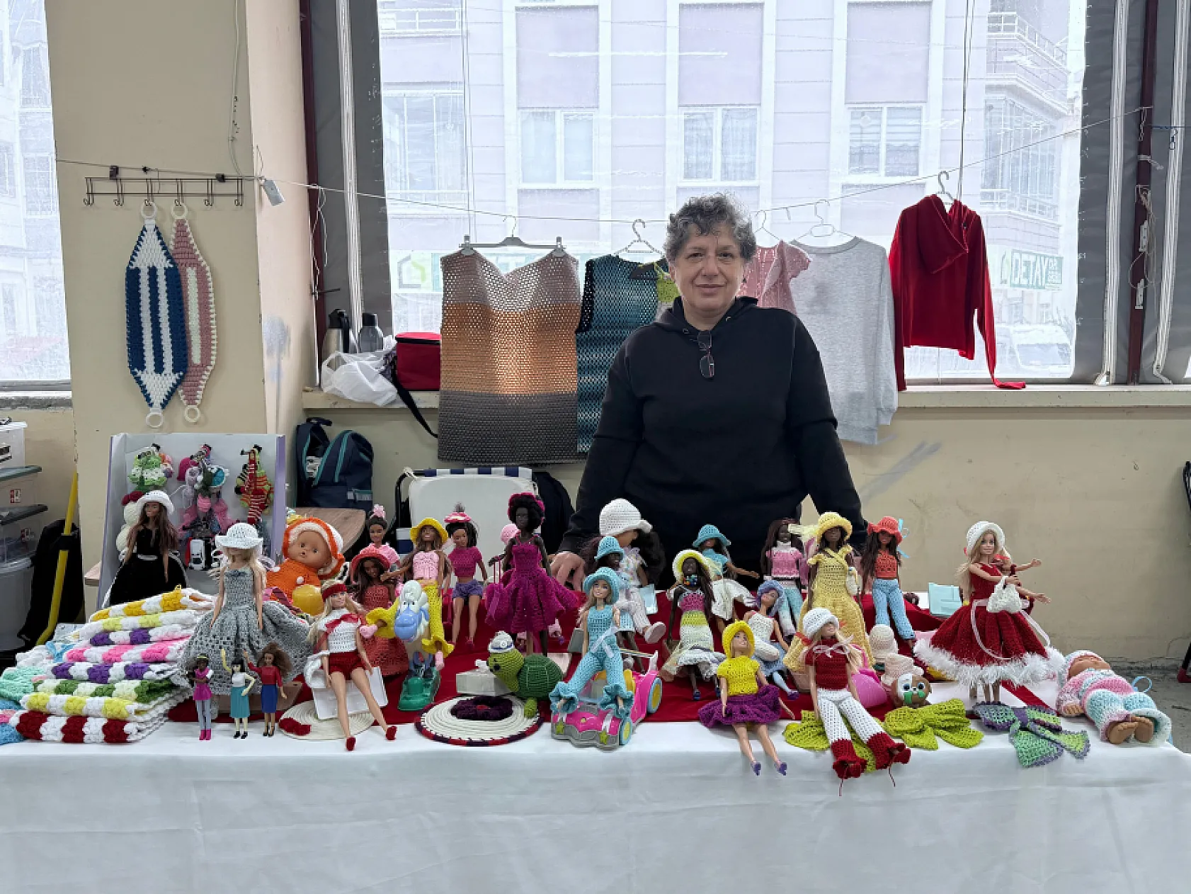 Sanatçıların tarzını oyuncak bebeklere uyarlıyor