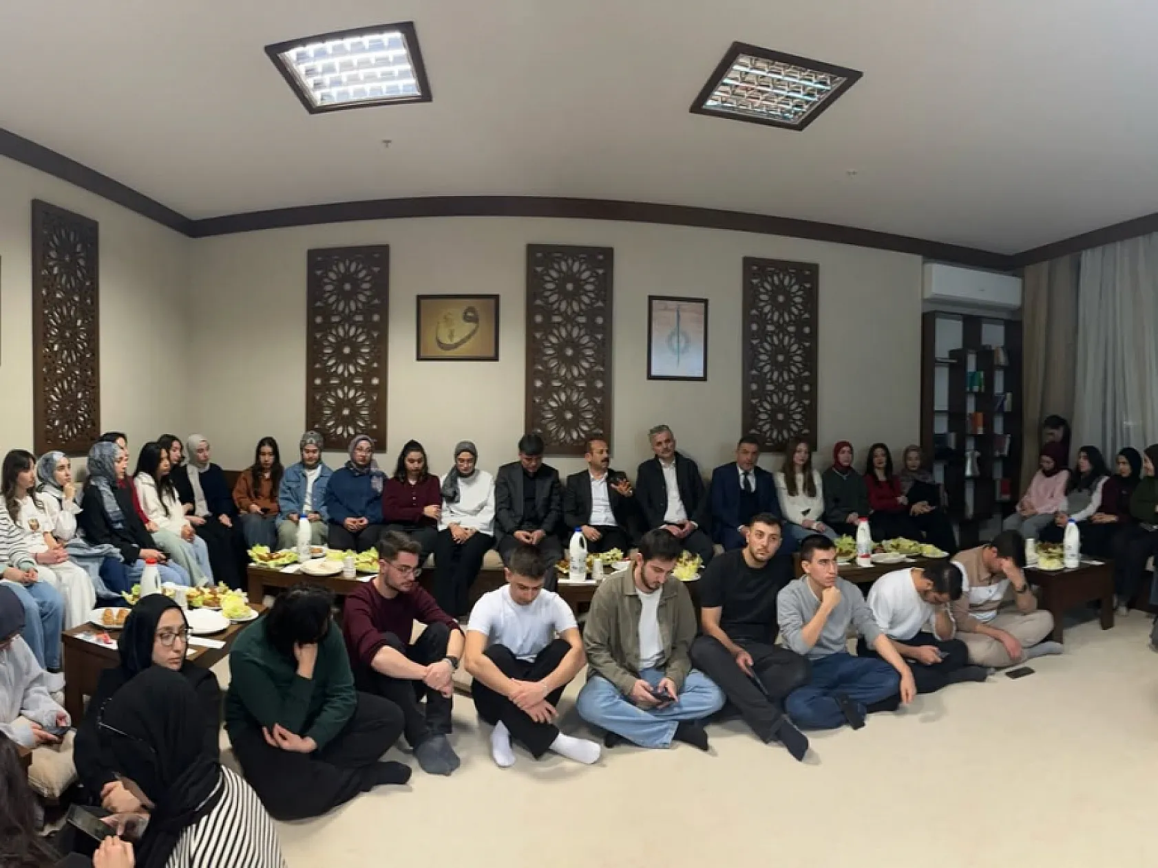 Çarşamba'da sıra dışı buluşma: geleceğin hukukçuları has oda'da moral depoladı