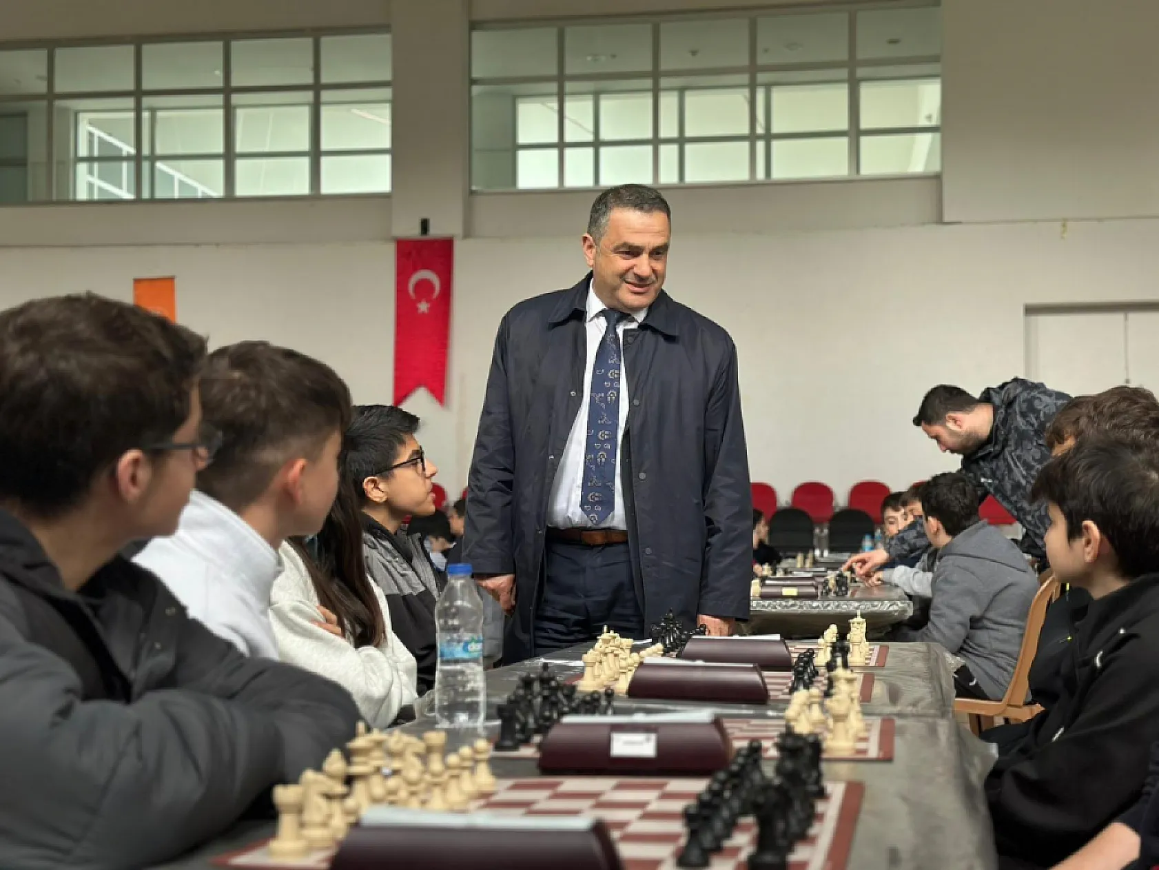 Çarşamba'da satranç heyecanı: 180 öğrenci kıyasıya yarıştı