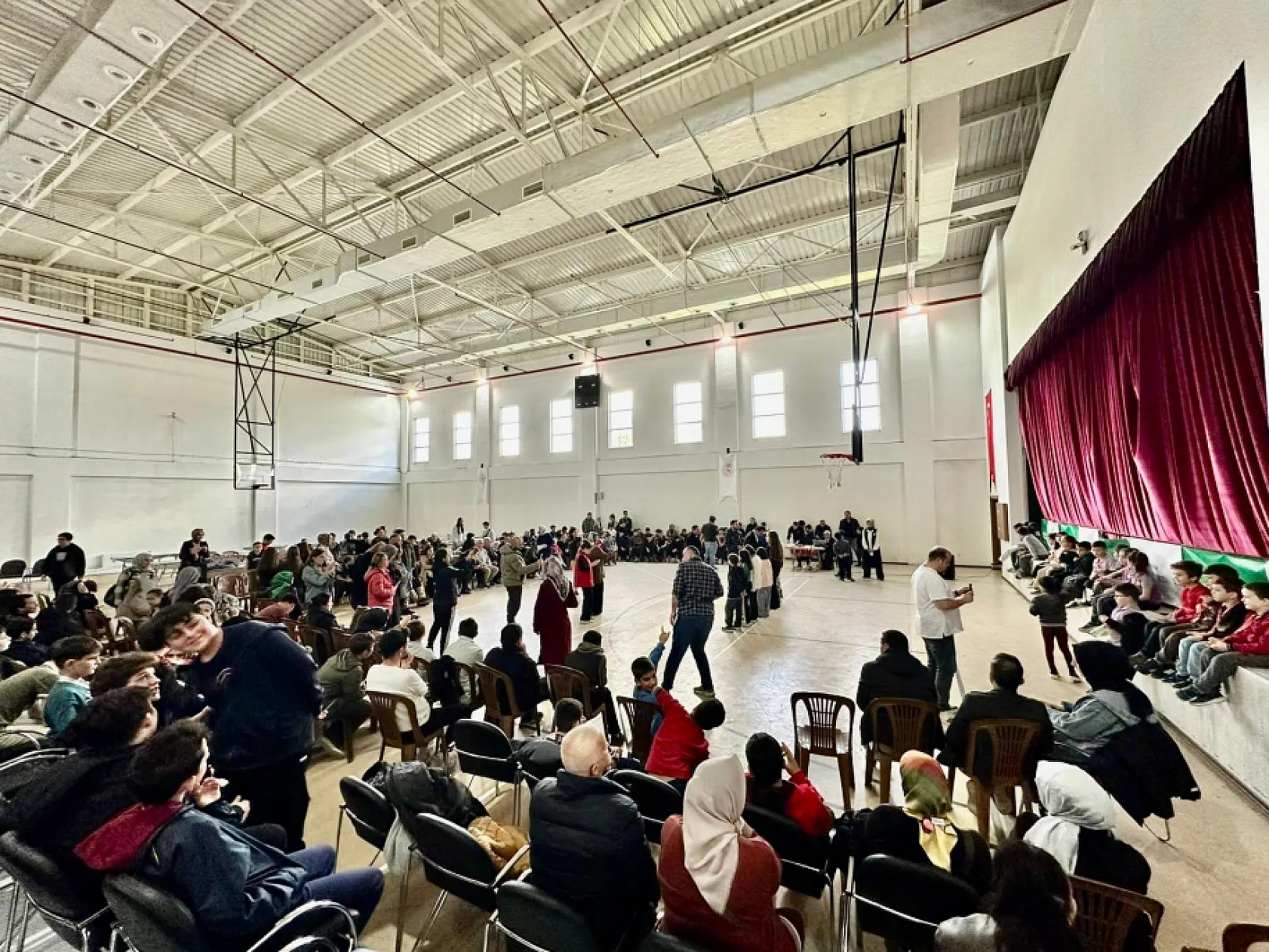 Çarşamba'da satranç heyecanı: 180 öğrenci kıyasıya yarıştı