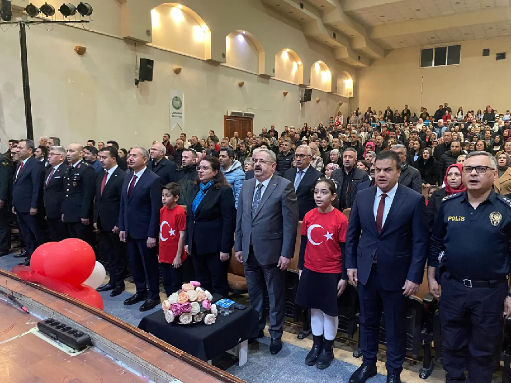 Minik yürekler 23 Nisan'da sahnede