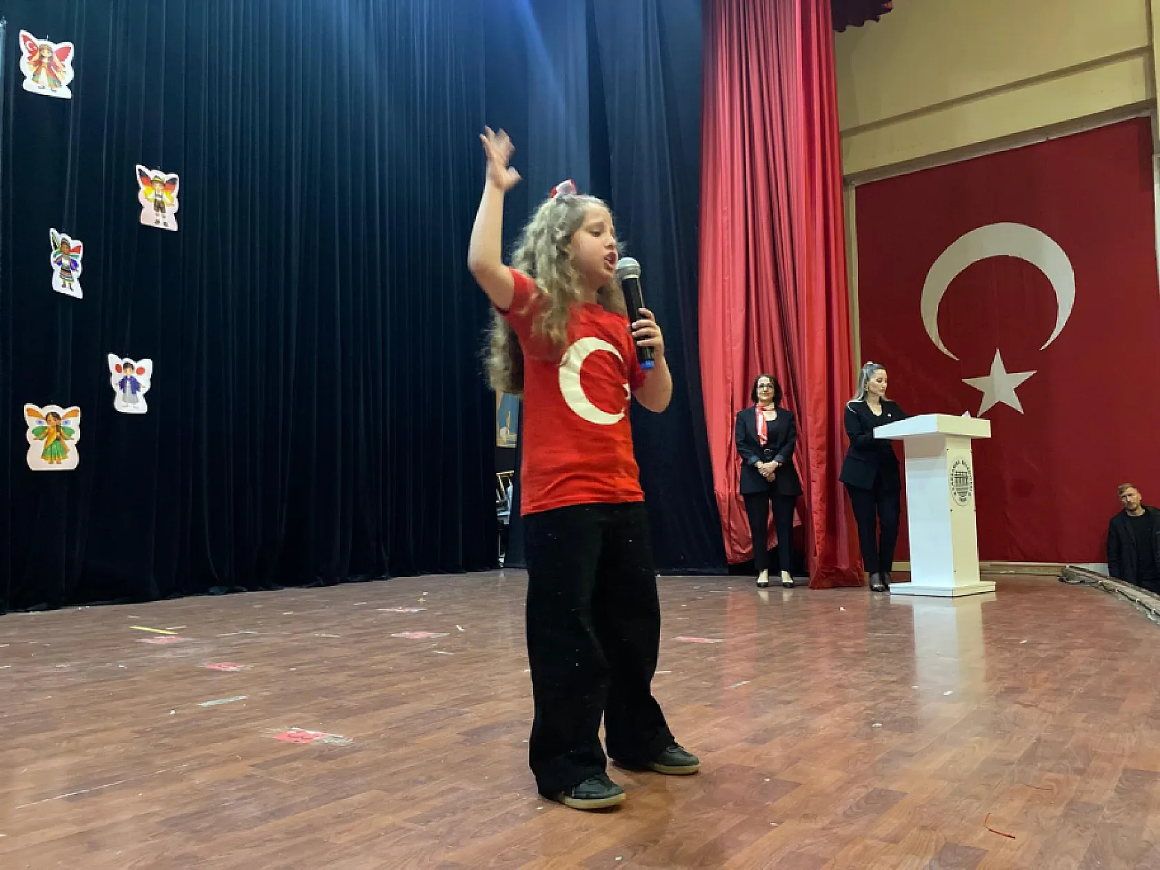 Minik yürekler 23 Nisan'da sahnede