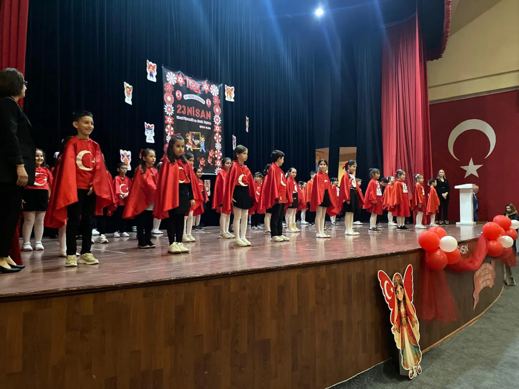Minik yürekler 23 Nisan'da sahnede