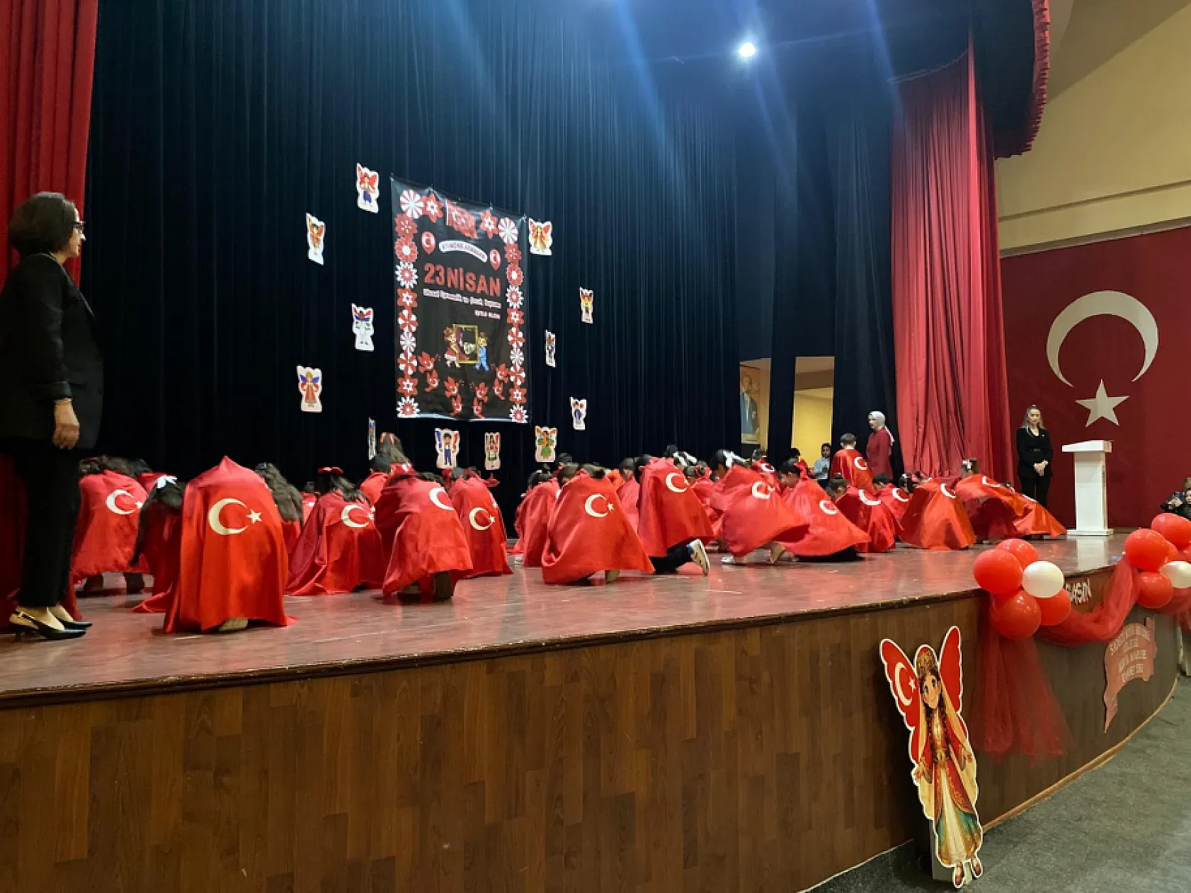 Minik yürekler 23 Nisan'da sahnede