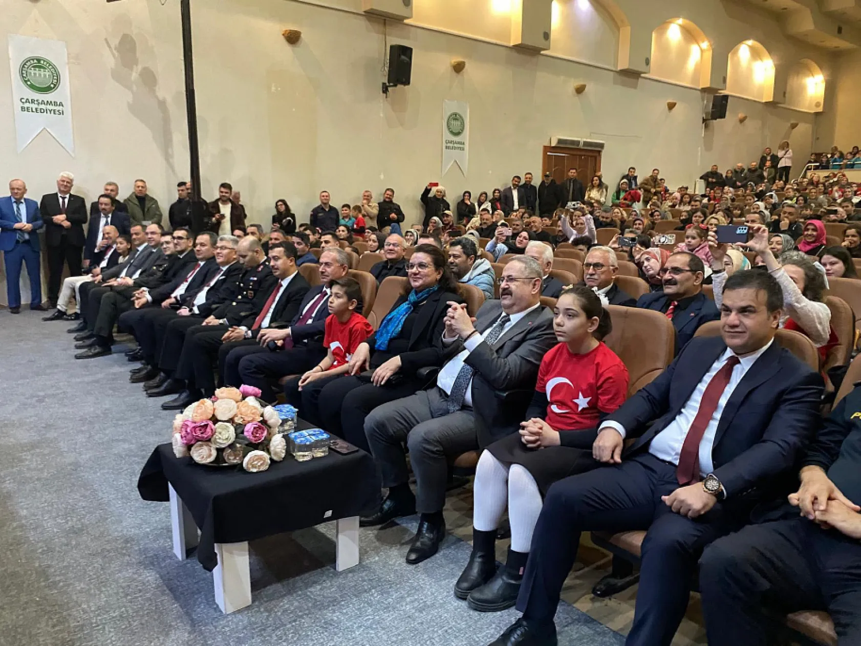 Minik yürekler 23 Nisan'da sahnede