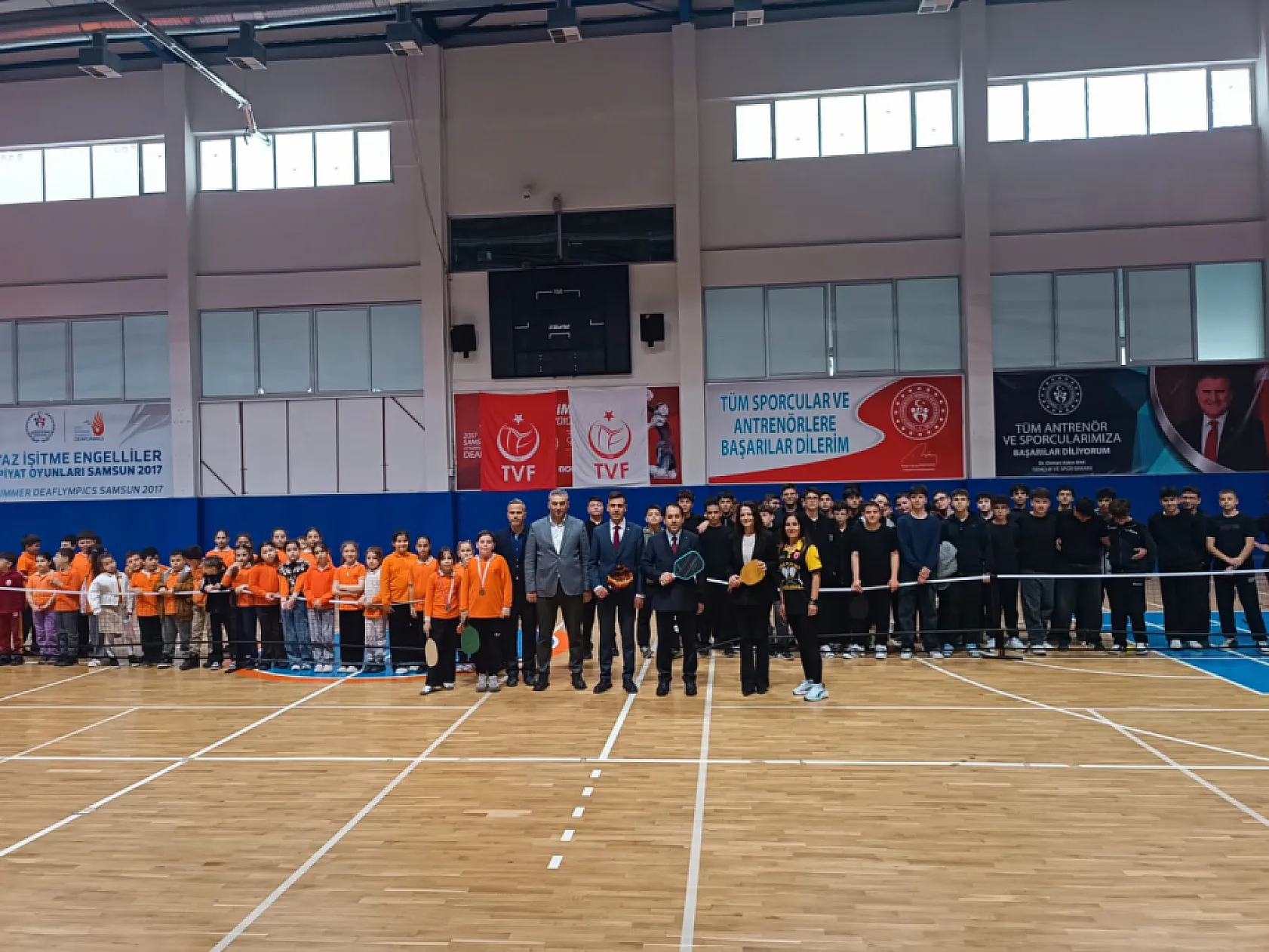 Samsun'da gençlik haftası kapsamında pickleball turnuvası düzenlendi