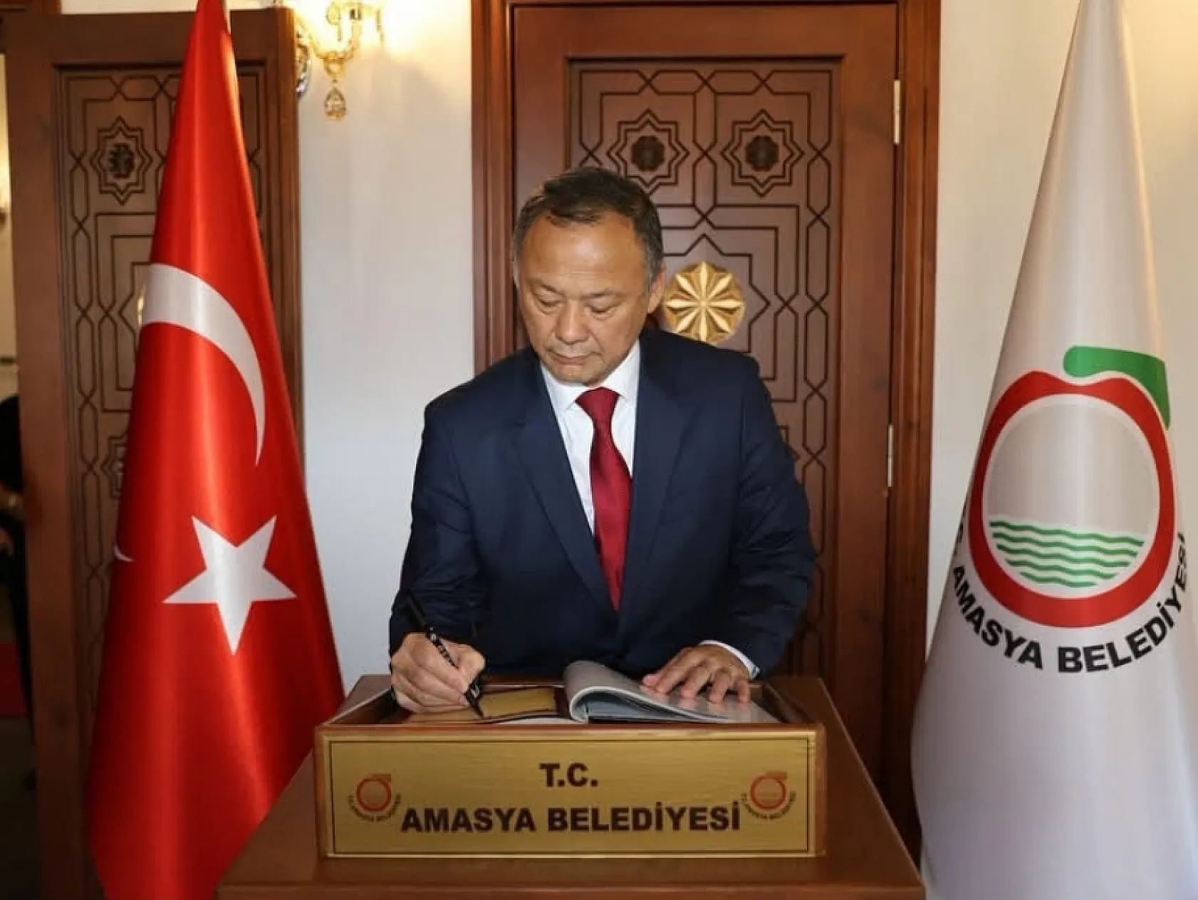 Kırgızistan Büyükelçisi Kazakbaev'den Amasya temasları