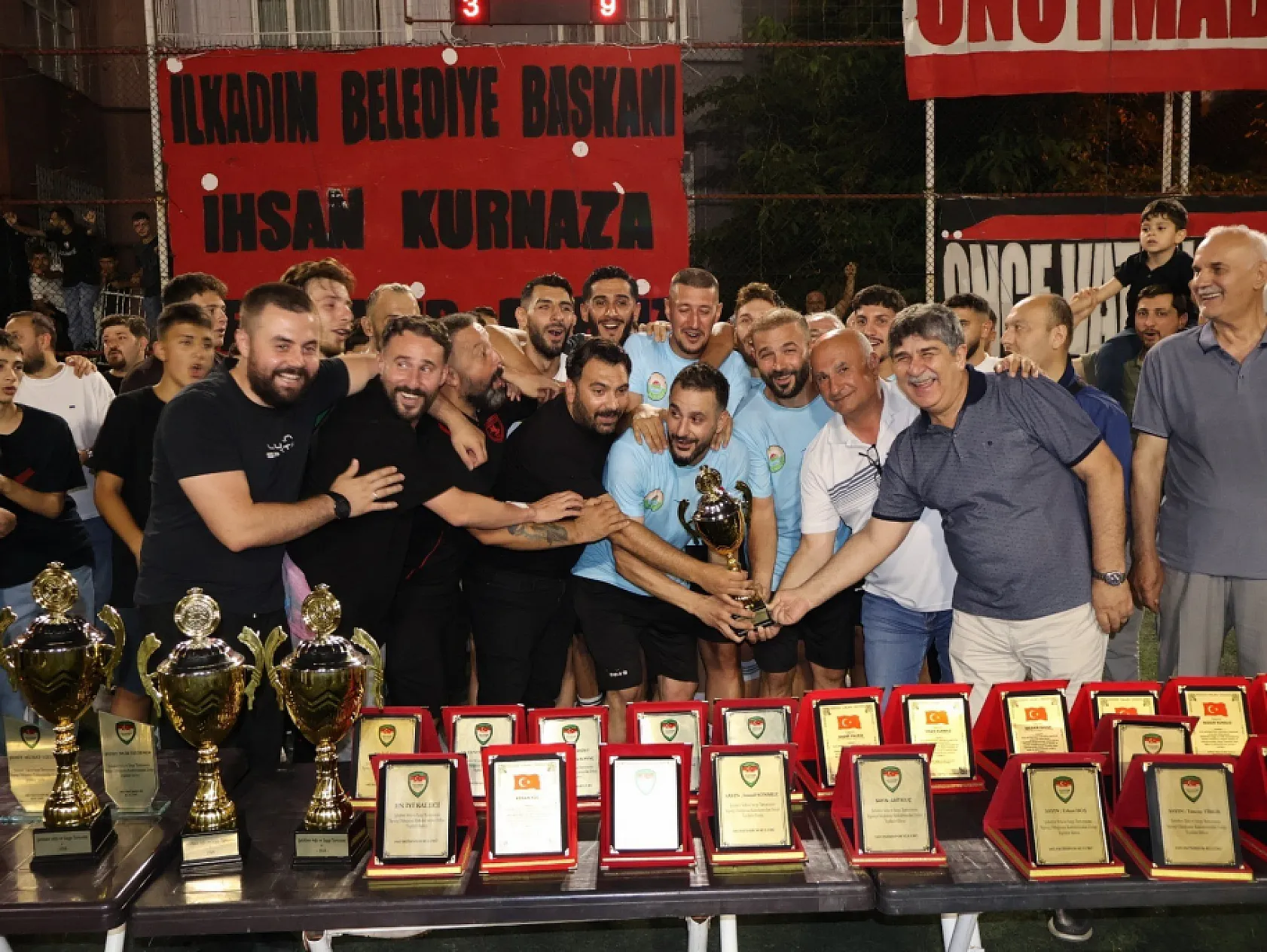 Samsun'da şehitlerin adı sahada yaşatıldı: 64 takımlık vefa turnuvası tamamlandı