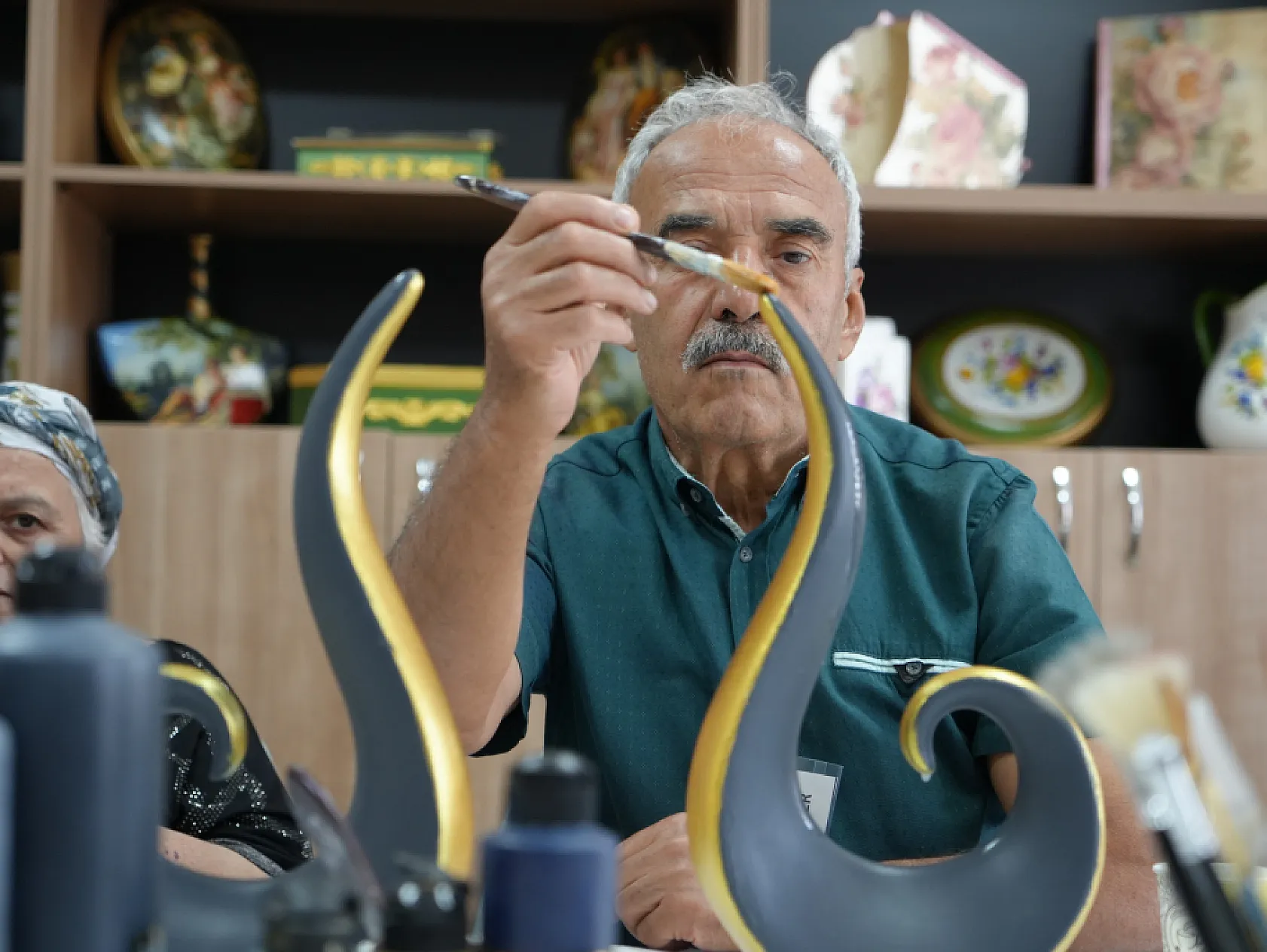 Alzaymır hastaları el sanatlarıyla sosyalleşiyor