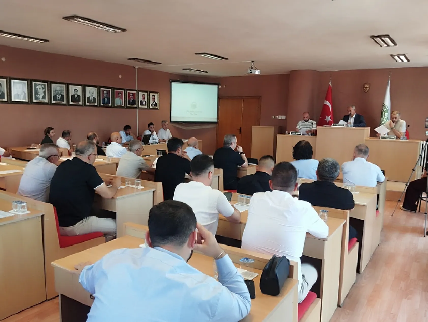 Çarşamba Belediye Meclisinde Kırsal Mahalle teklifi komisyona havale edildi