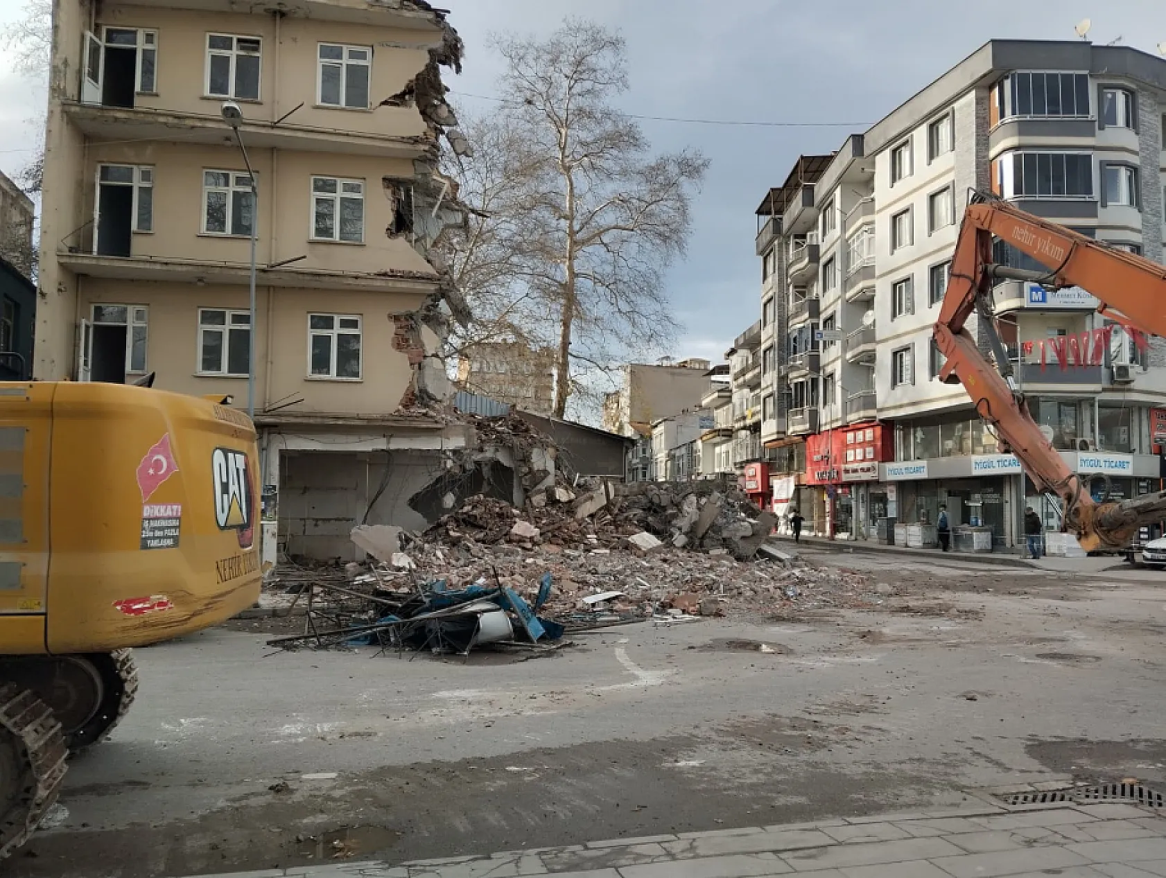 Maliye lojmanları için ilk kepçe vuruldu! Yerine Samsun Market ve Kent Lokantası mı geliyor?