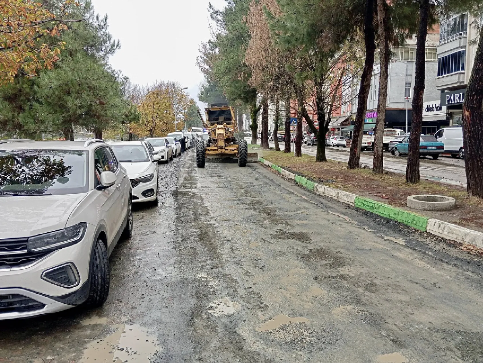 Başkan Hüseyin Dündar Üstyapı Çalışmalarını Yerinde İnceledi