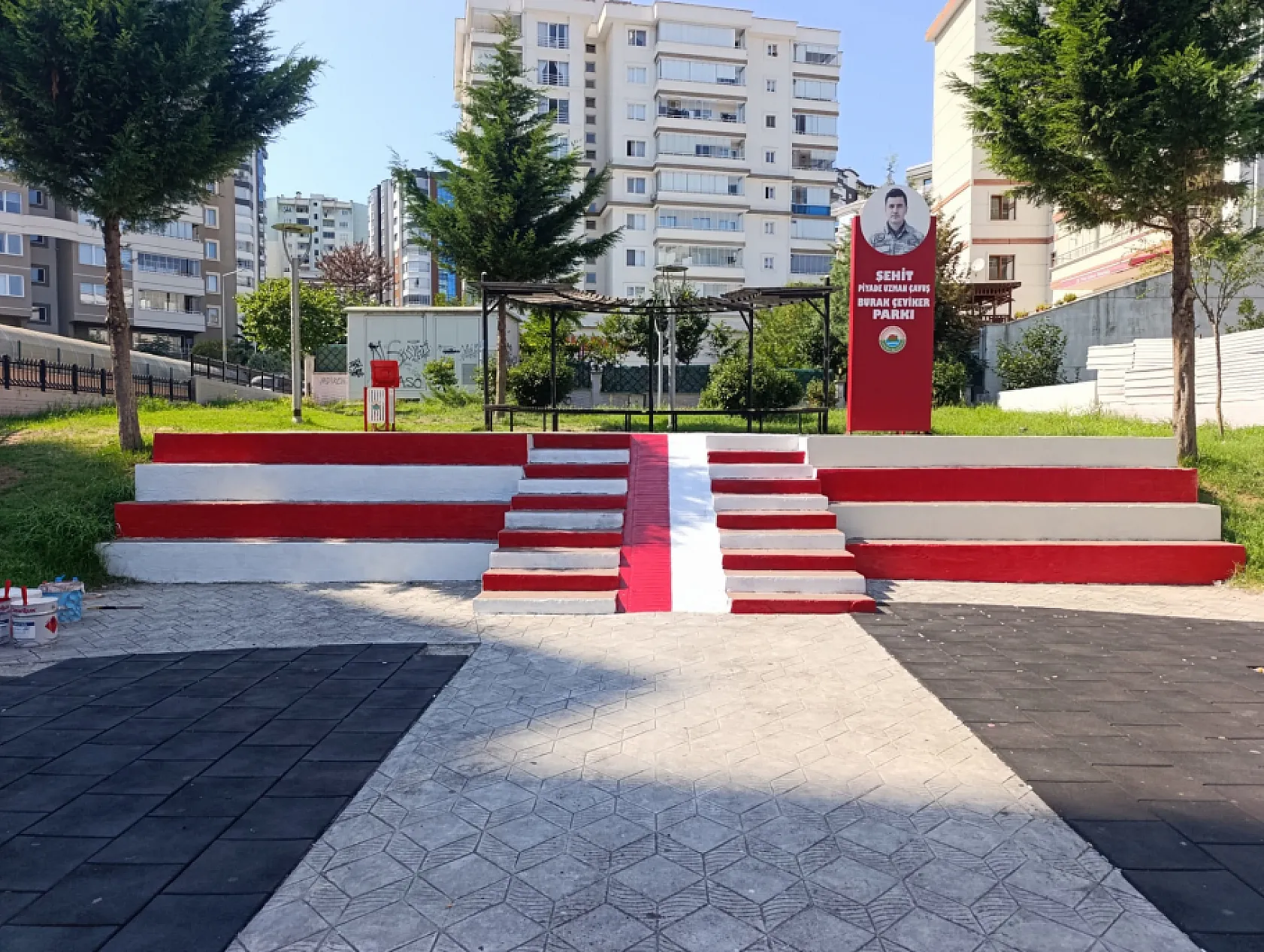 İlkadım'ın Parklarına Kırmızı Beyaz Dokunuş