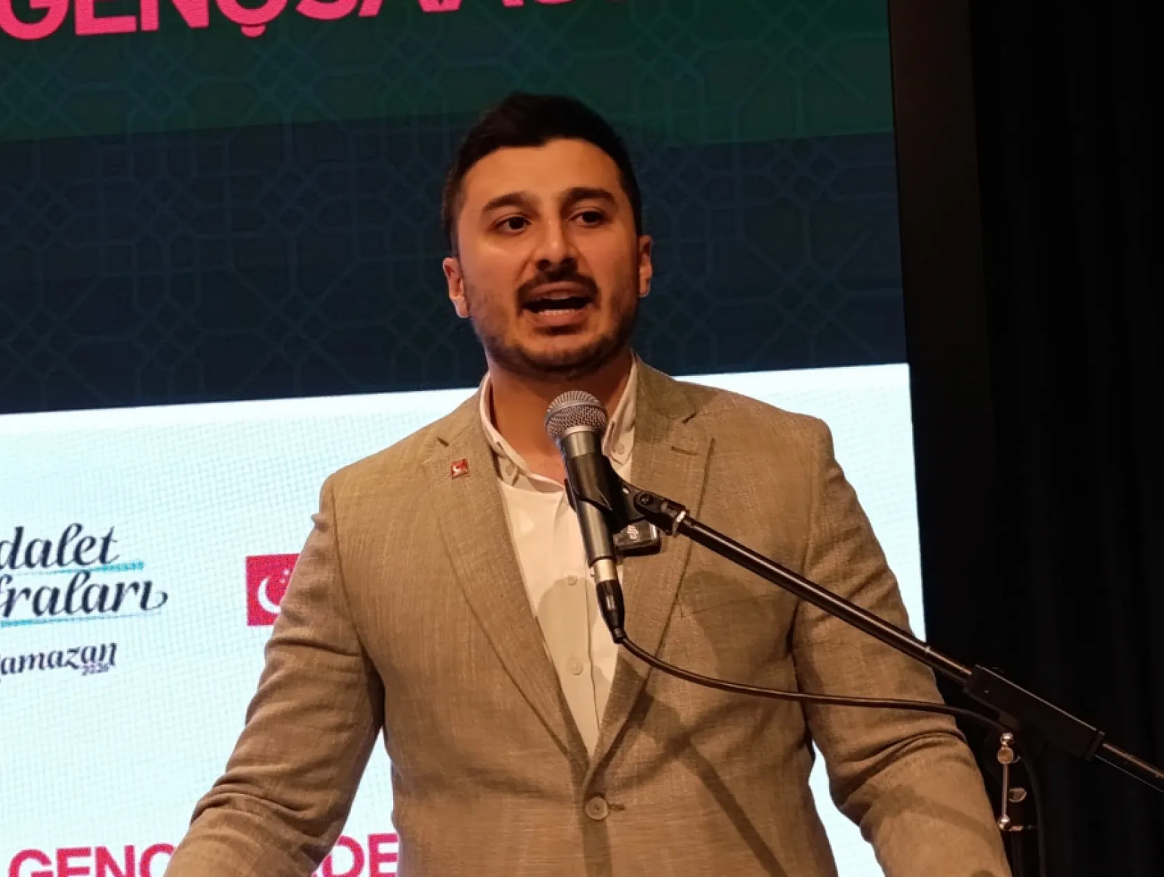 Saadet Partisi'nden Adalet sofraları iftarı