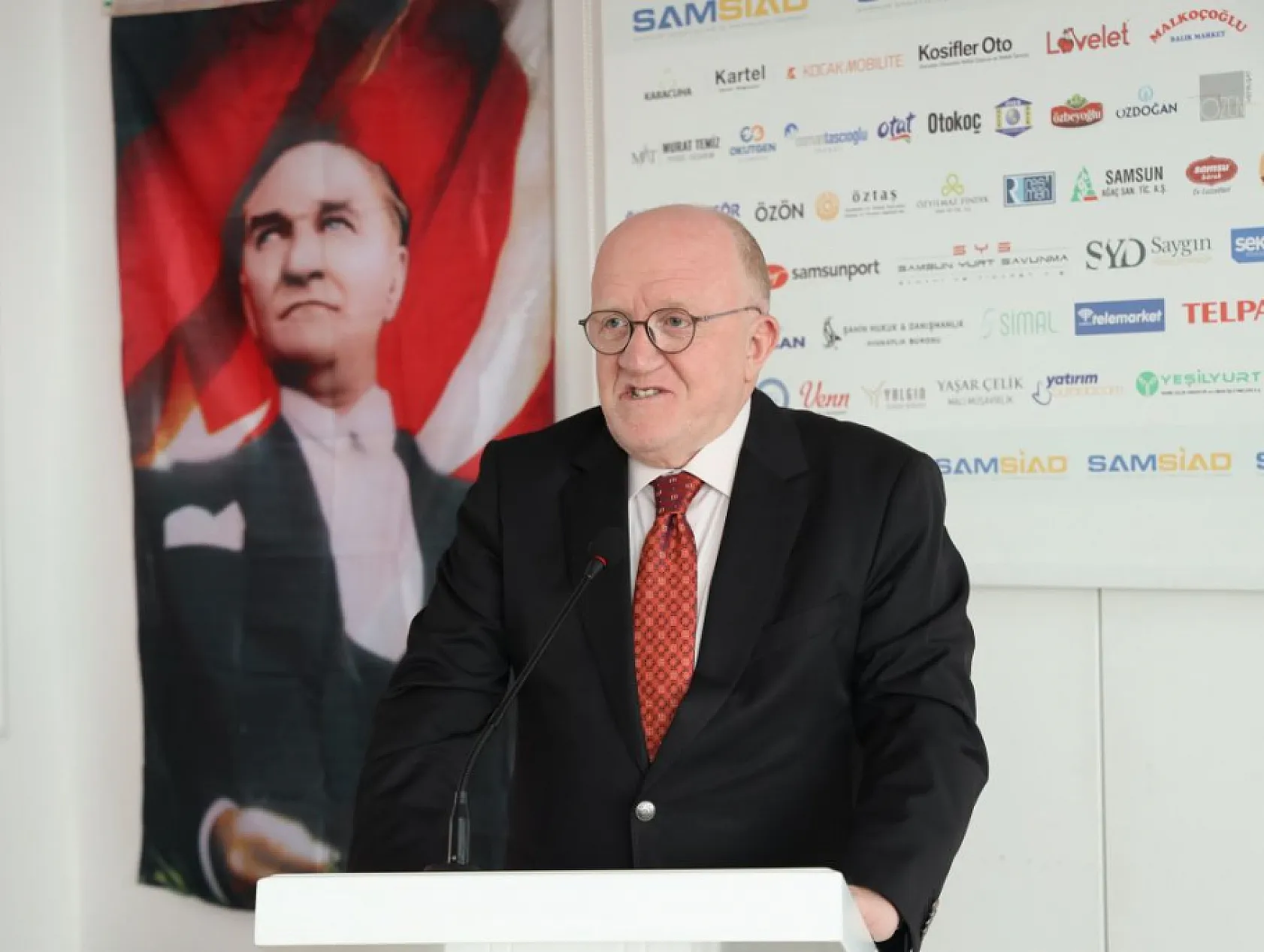 Samsun'da geleceğin liderleri masada!