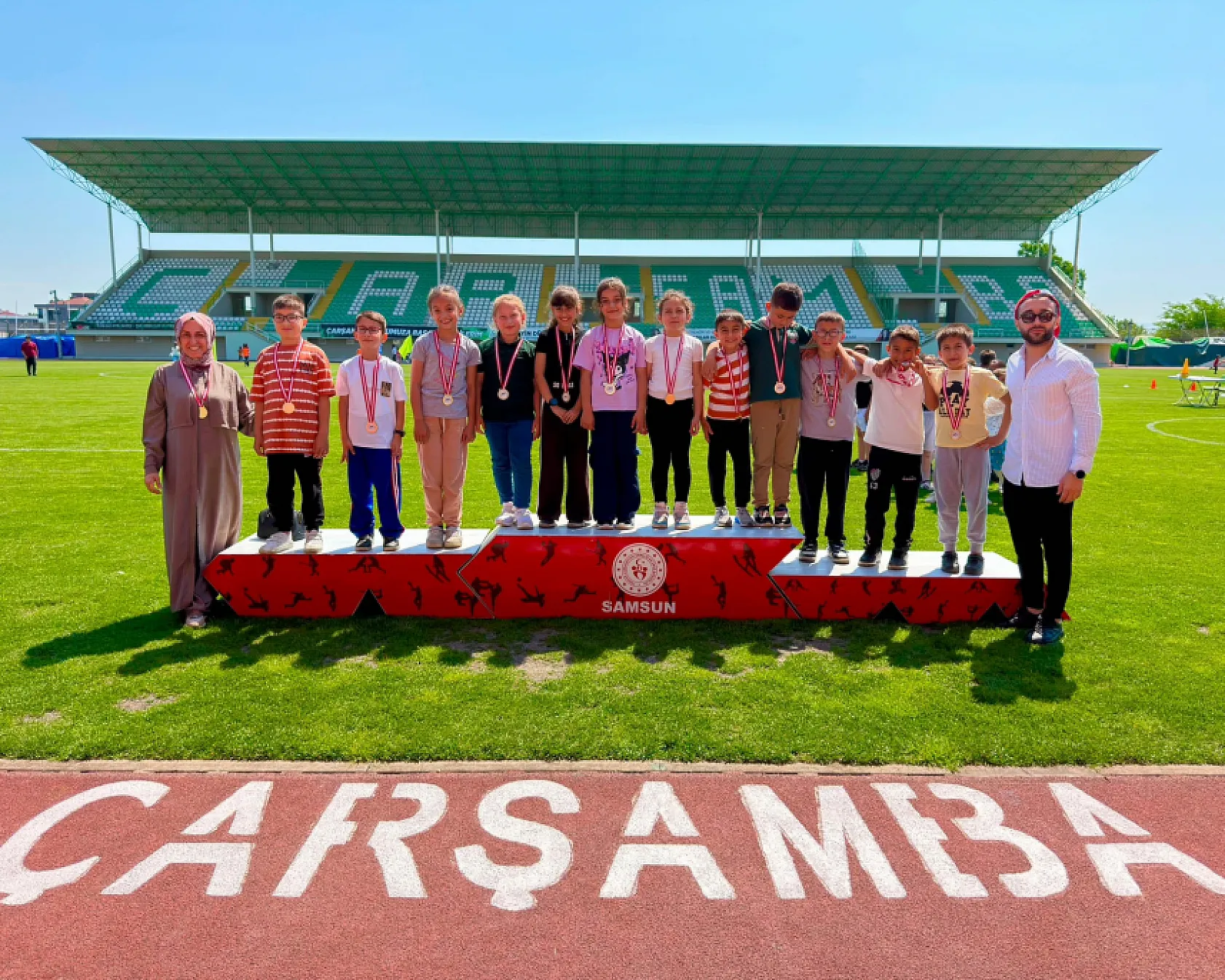 Çarşamba'da 660 öğrenci geleneksel çocuk oyunlarında yarıştı