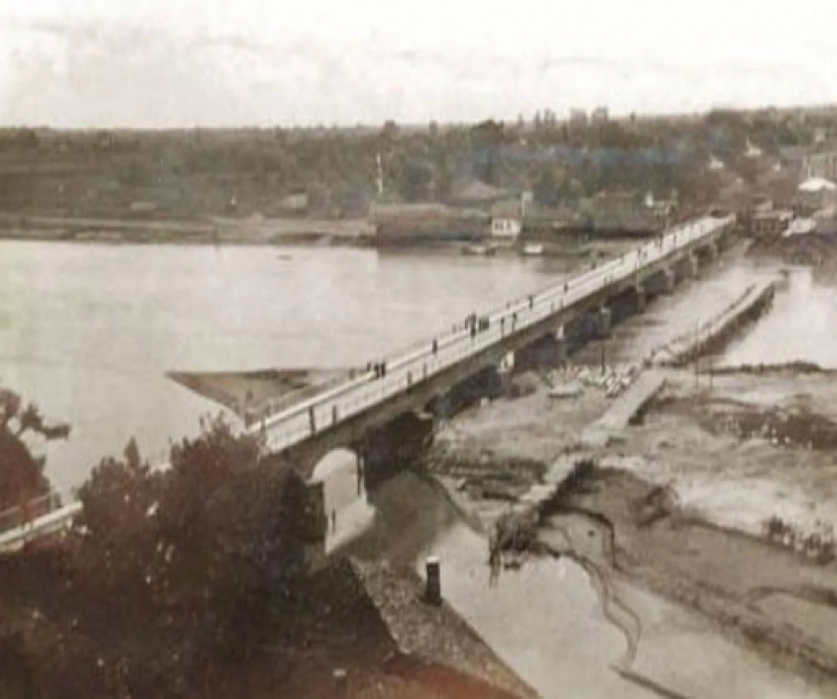 Cumhuriyetin ilk bayındırlık eserlerinden 'Yeşilırmak Köprüsü'