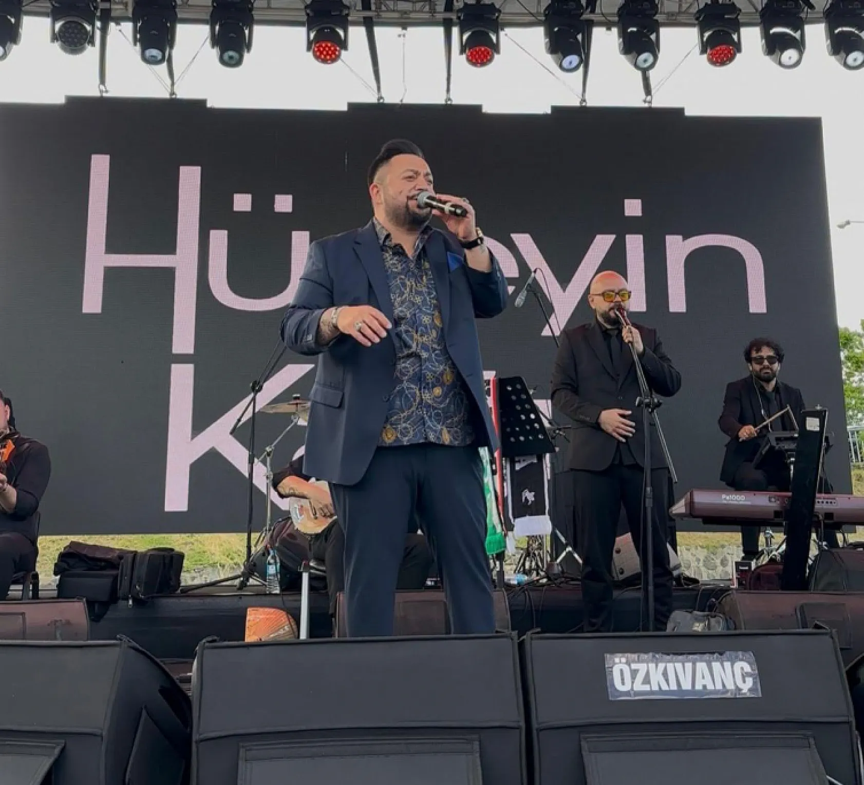 Kağıt ve Yıldızdoğan büyüledi