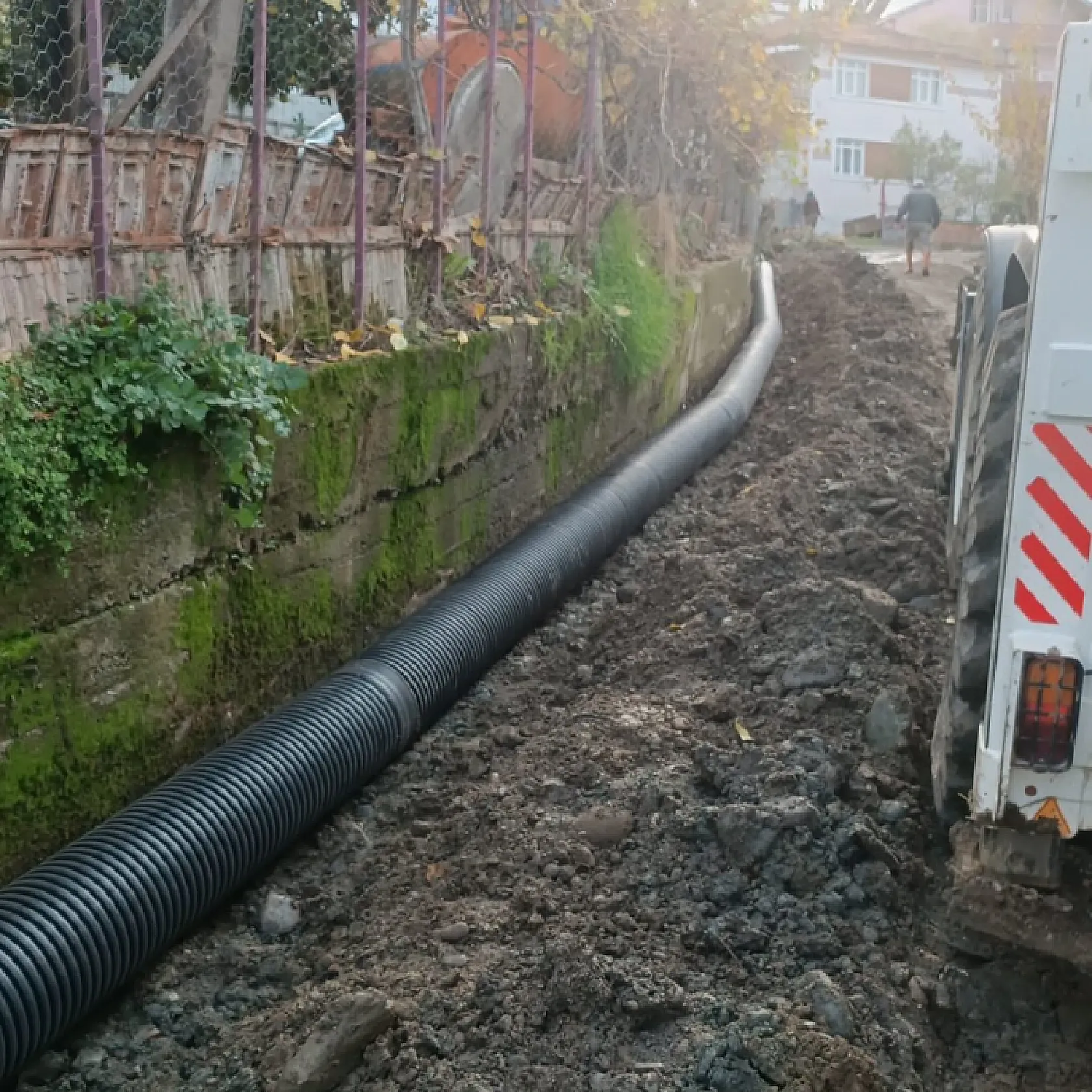 Alaçam Belediyesi'nden Altyapı ve Yol Çalışmaları