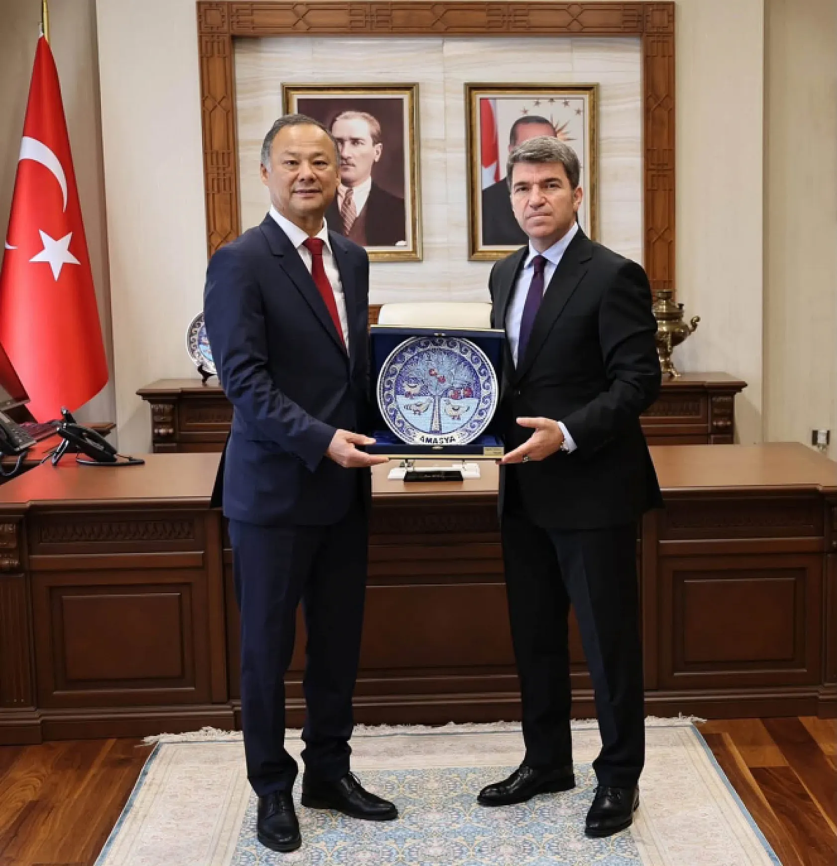 Kırgızistan Büyükelçisi Kazakbaev'den Amasya temasları