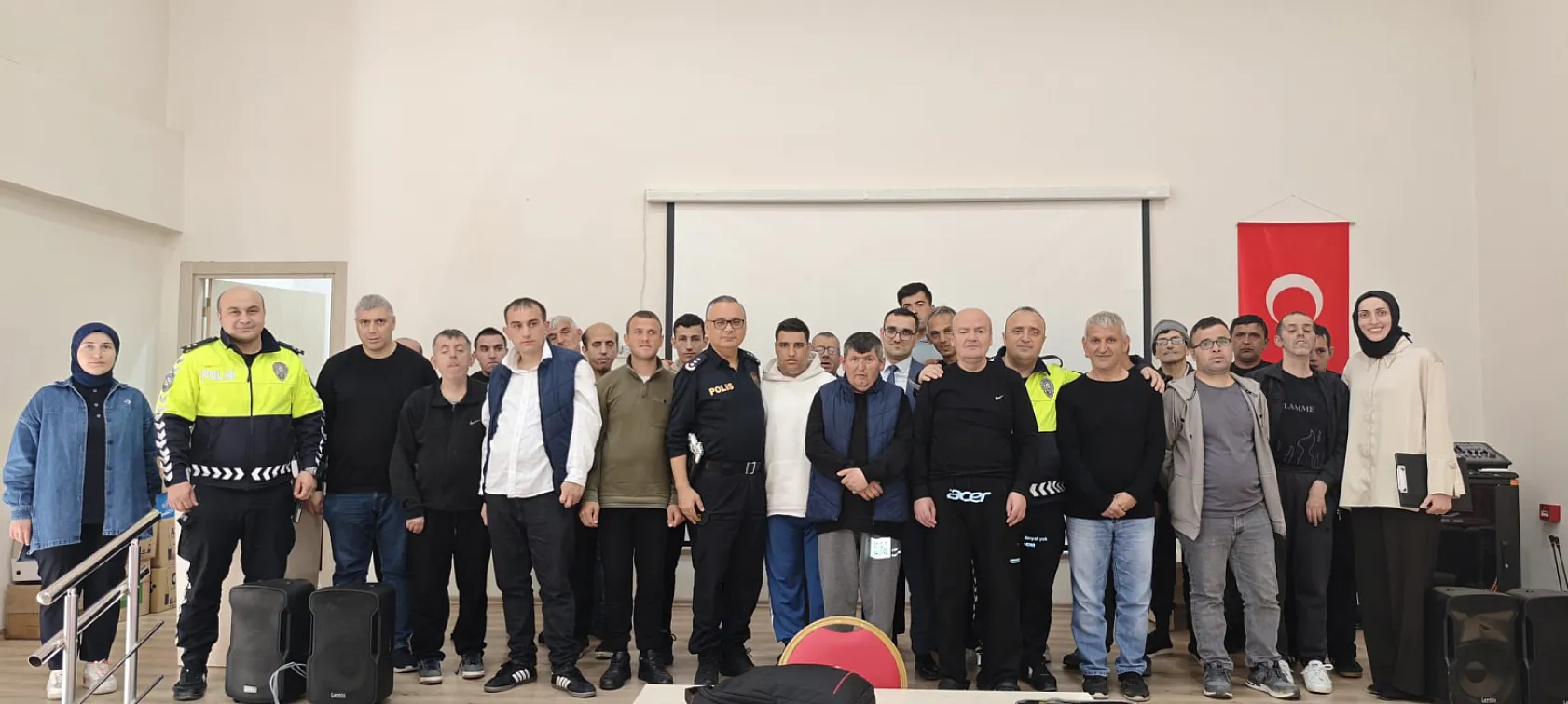 Engelsiz Yaşam Merkezi'nde trafik eğitimi