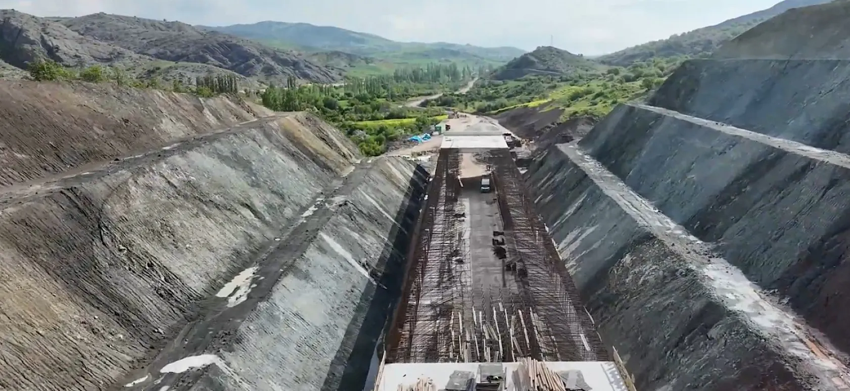 Samsun'a gelecek hızlı tren hattında iki etabın ihalesi tamamlandı