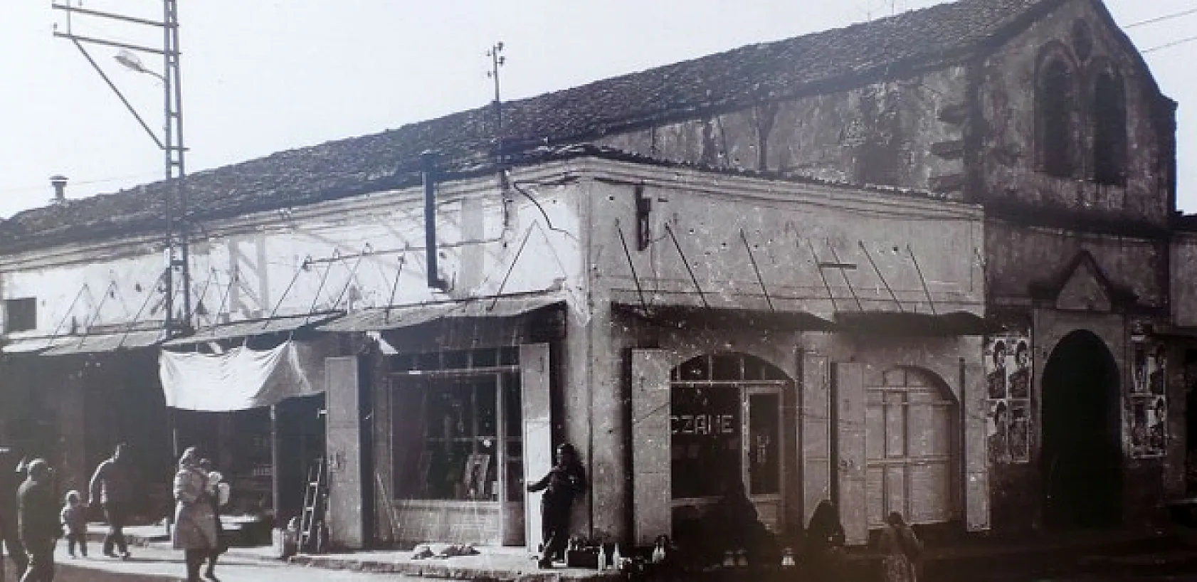 200 yıllık bedesten zamana direniyor