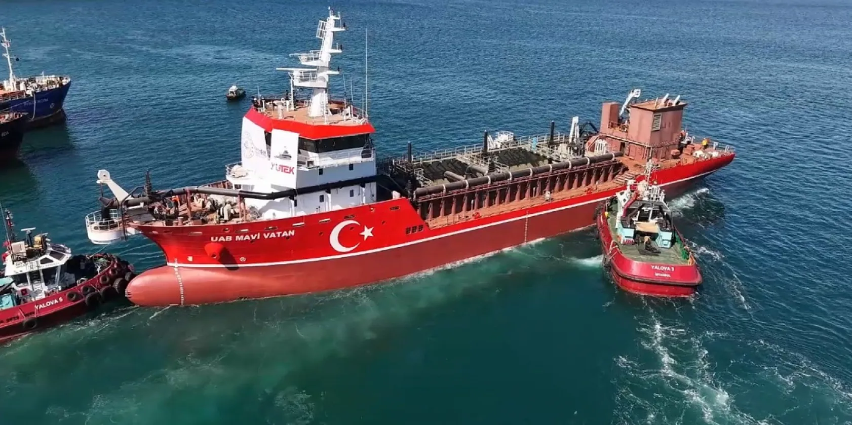 Türkiye'nin yerli tarama gemisi UAB MAVİ VATAN suyla buluştu