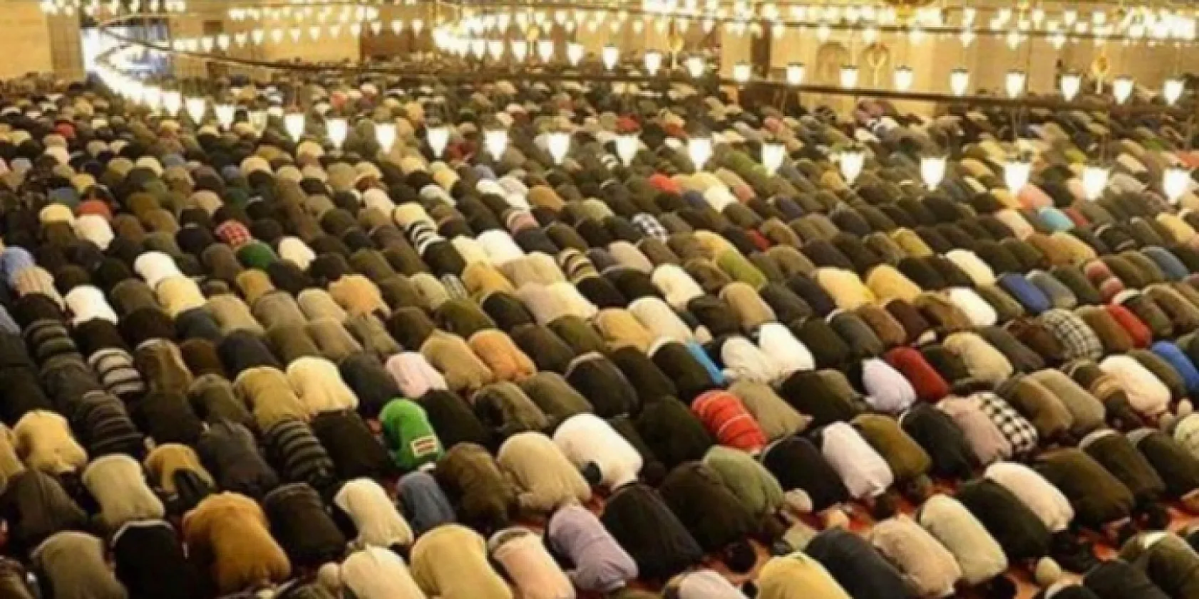 Türkiye bayrama kilitlendi! İl il namaz vakitleri açıklandı