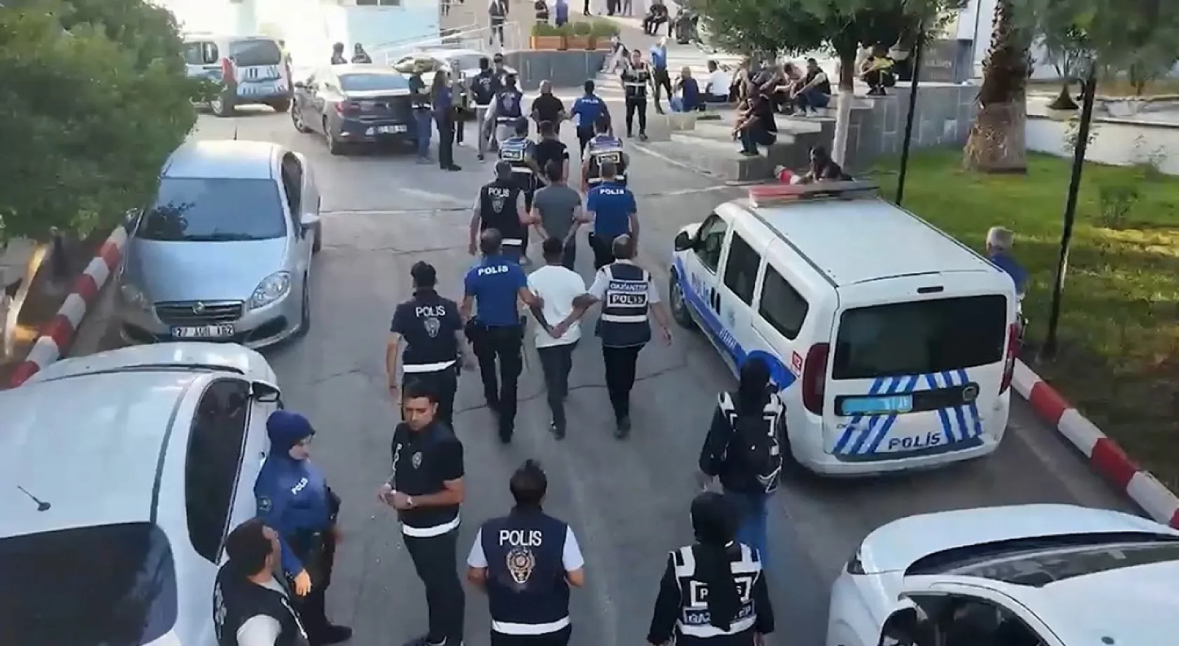 14 ilde dev narko kapan operasyonu 382 gözaltı
